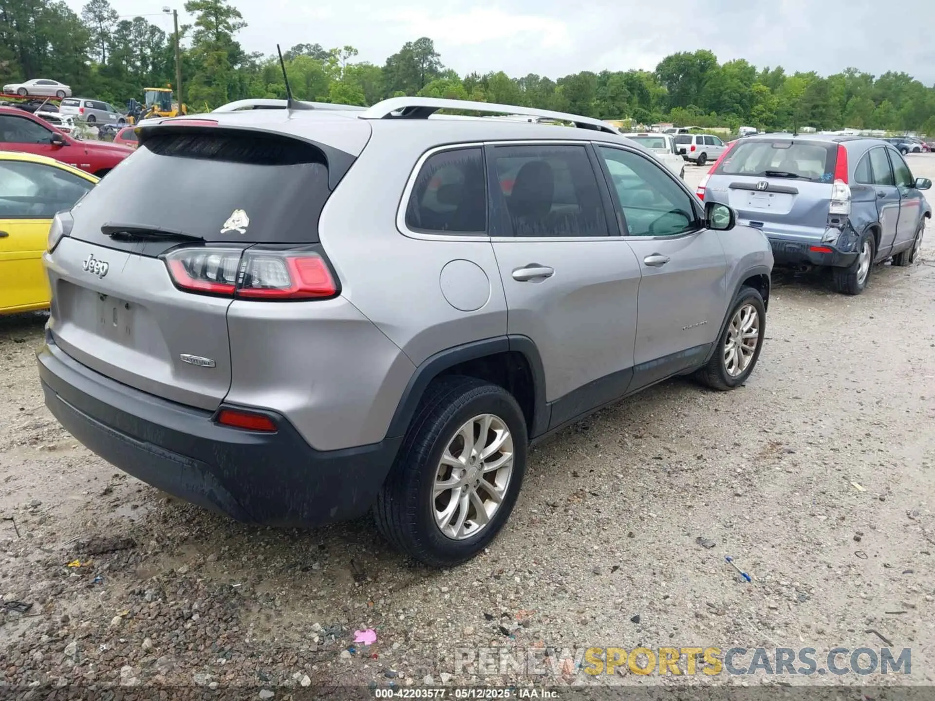 4 fotografías del automóvil dañado 1C4PJLCB3KD145135 JEEP CHEROKEE 2019