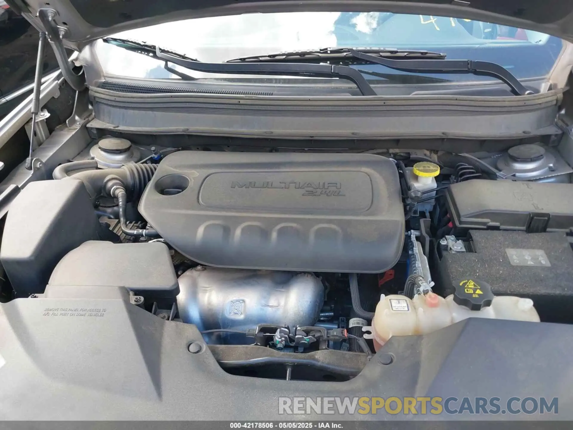 10 fotografías del automóvil dañado 1C4PJLCB3KD470027 JEEP CHEROKEE 2019