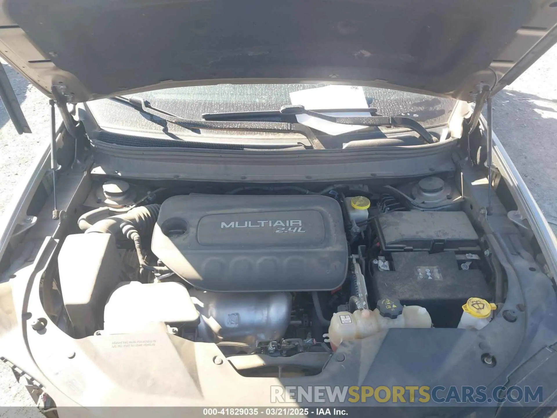 10 fotografías del automóvil dañado 1C4PJLCB4KD175809 JEEP CHEROKEE 2019