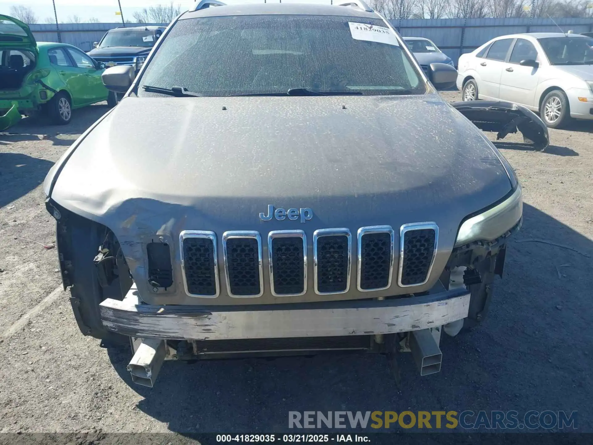13 fotografías del automóvil dañado 1C4PJLCB4KD175809 JEEP CHEROKEE 2019