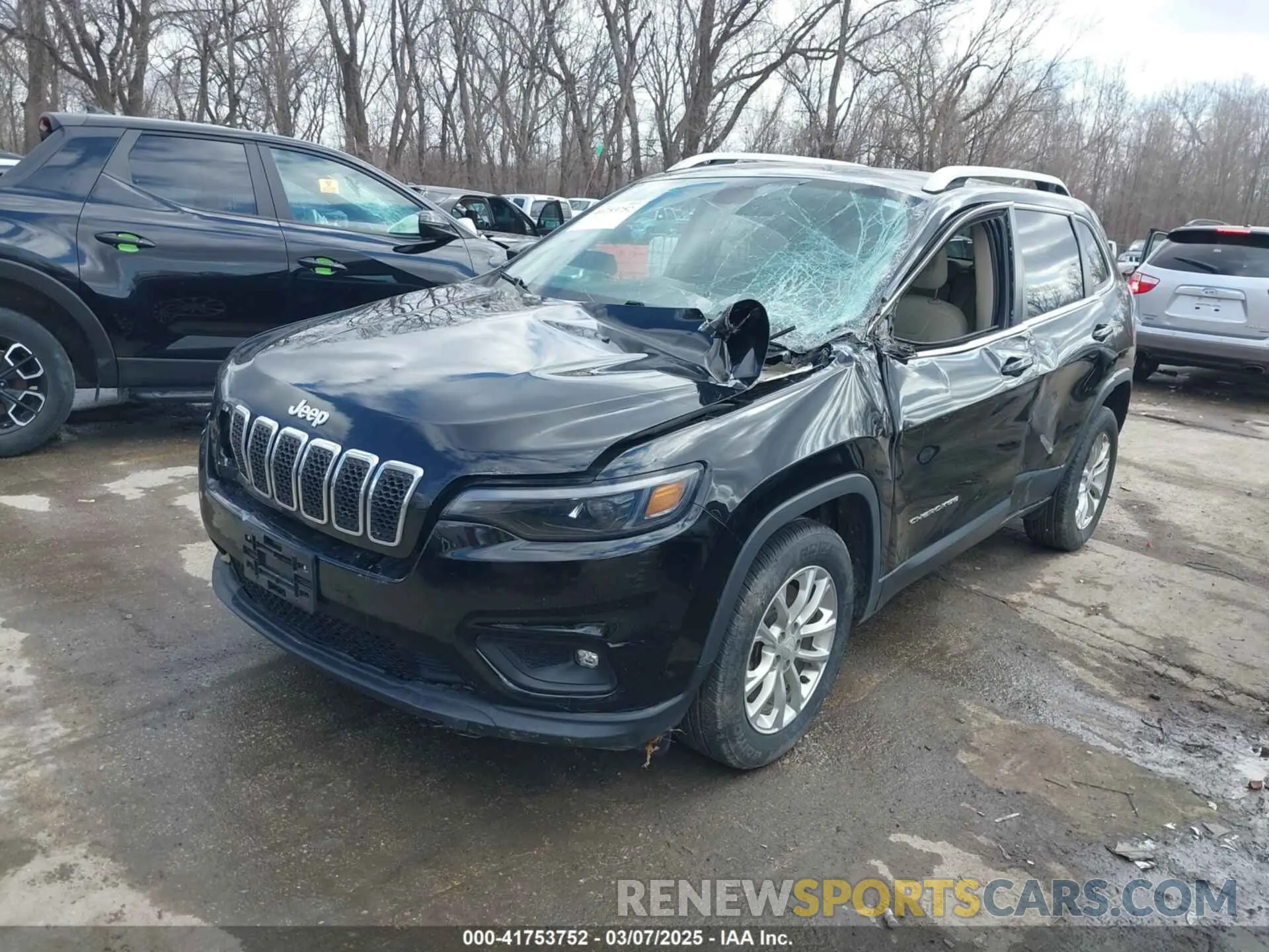 2 fotografías del automóvil dañado 1C4PJLCB4KD222904 JEEP CHEROKEE 2019