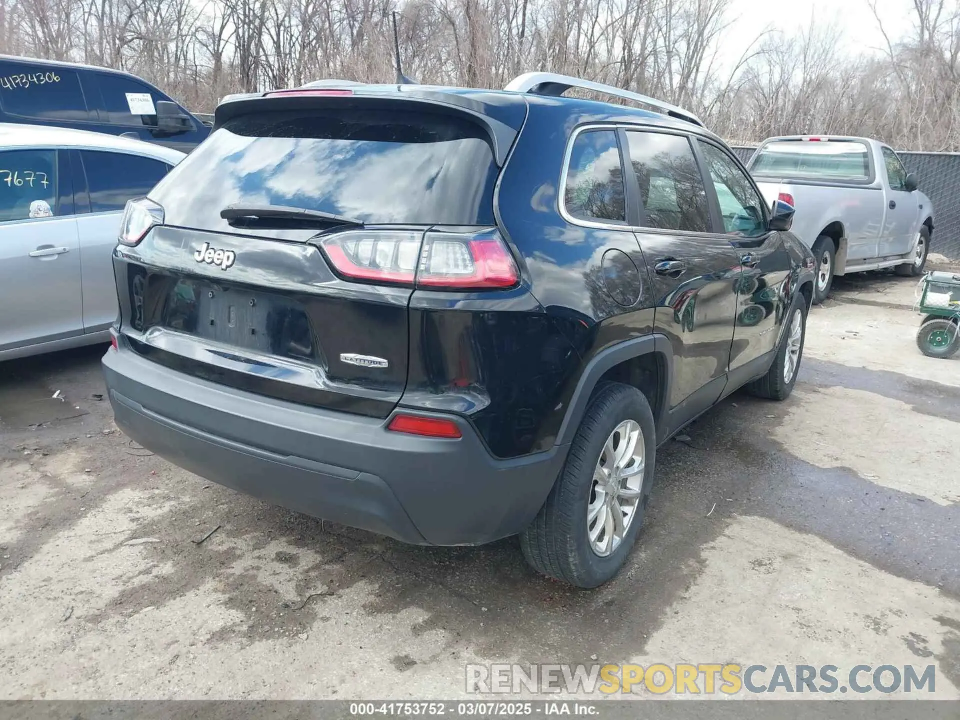 4 fotografías del automóvil dañado 1C4PJLCB4KD222904 JEEP CHEROKEE 2019