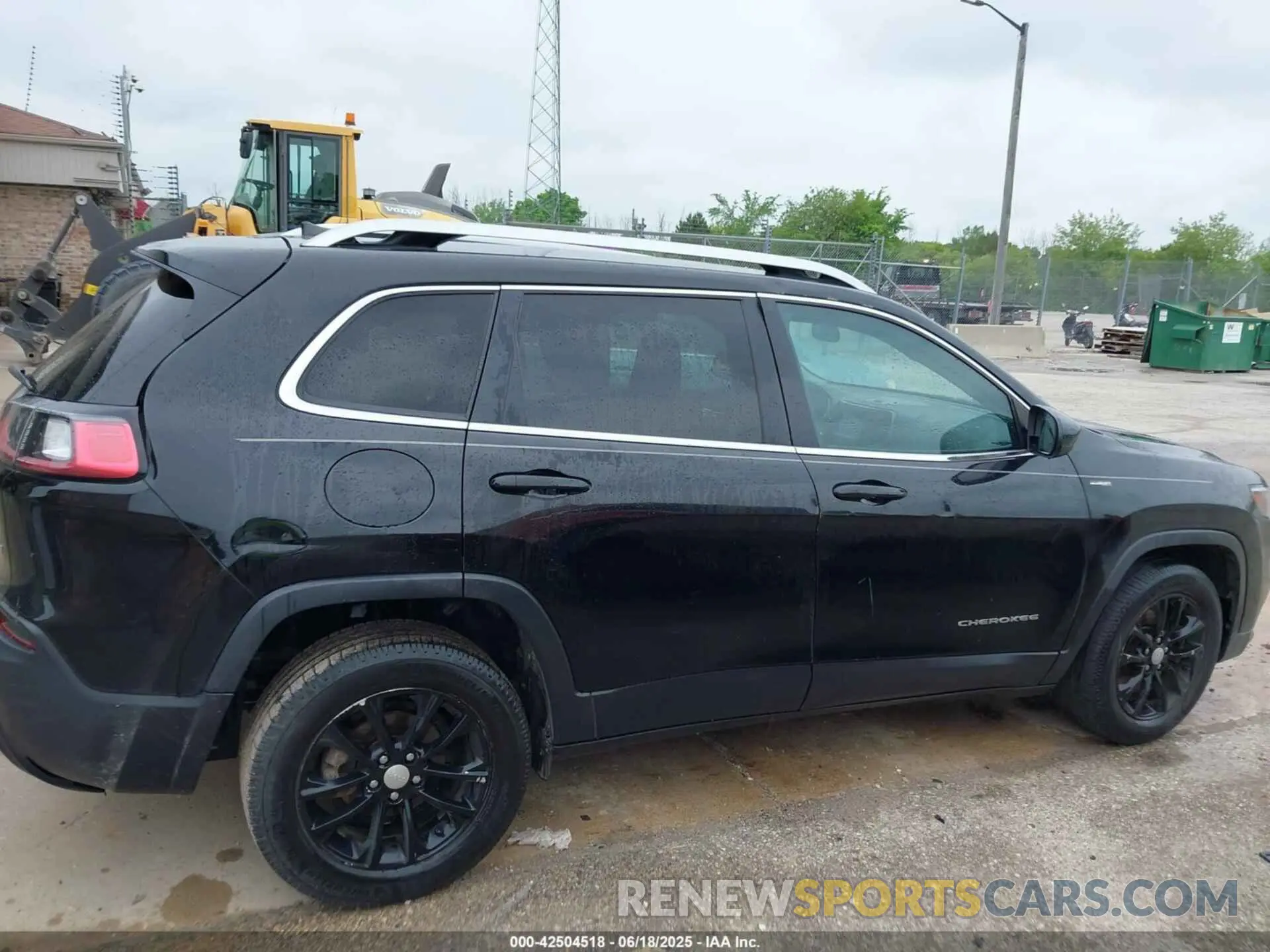 12 fotografías del automóvil dañado 1C4PJLCB5KD358250 JEEP CHEROKEE 2019