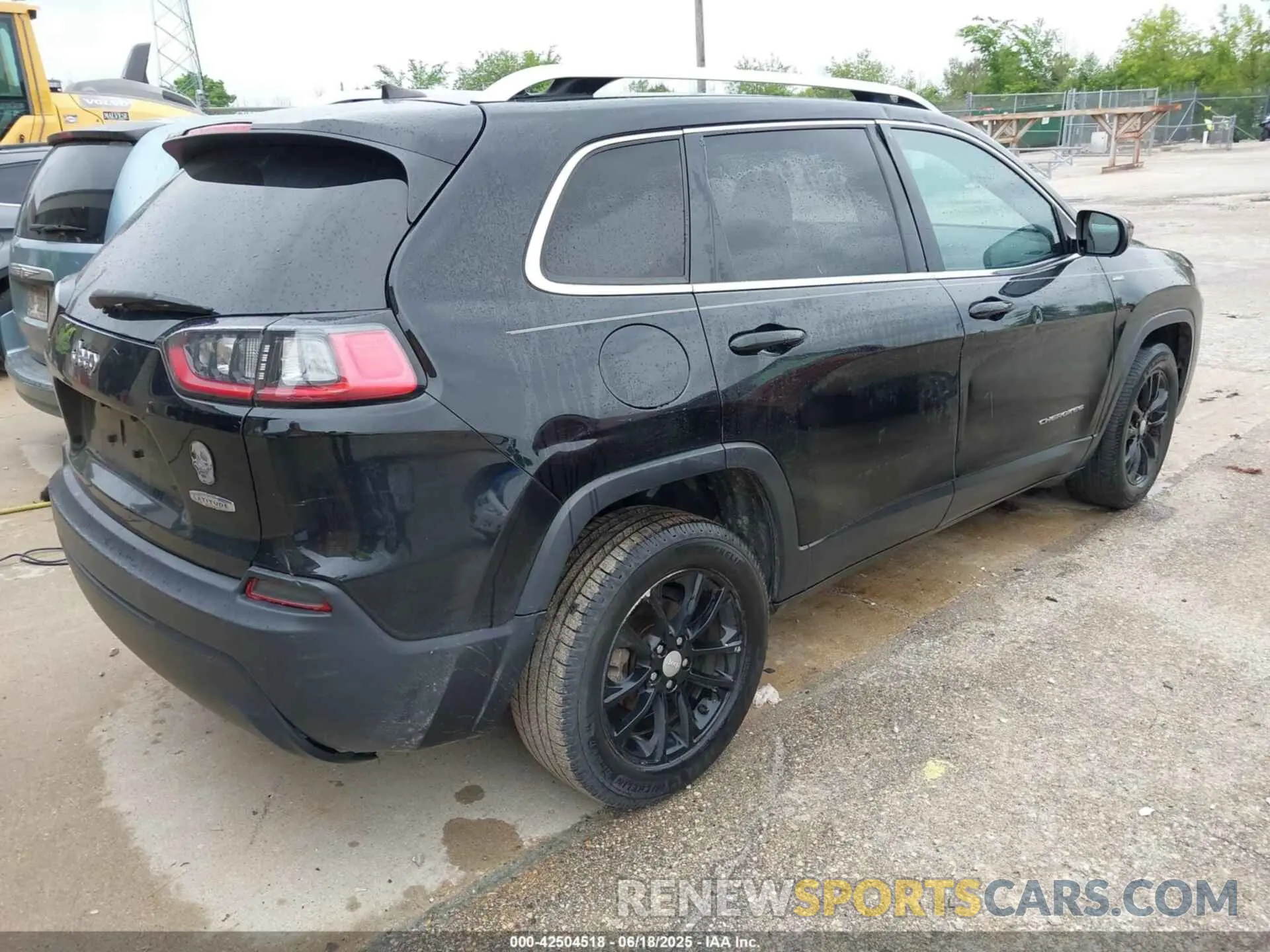 4 fotografías del automóvil dañado 1C4PJLCB5KD358250 JEEP CHEROKEE 2019