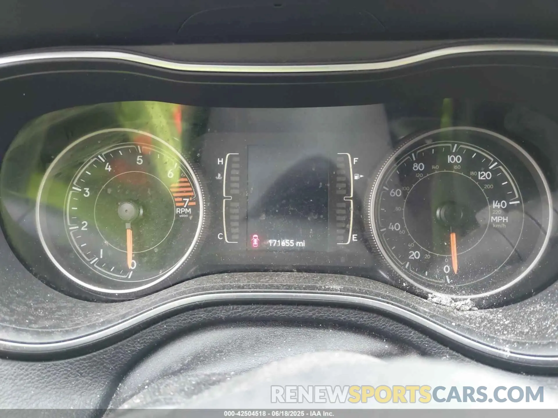 7 fotografías del automóvil dañado 1C4PJLCB5KD358250 JEEP CHEROKEE 2019