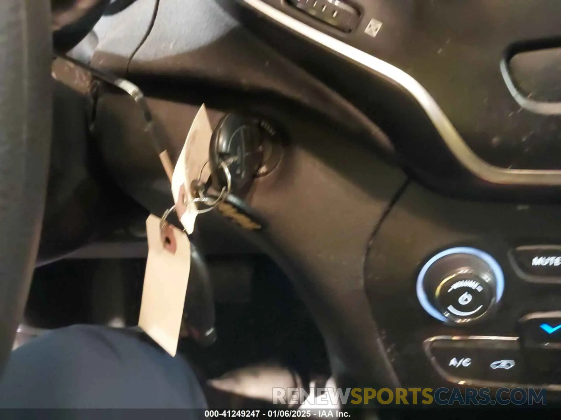 11 fotografías del automóvil dañado 1C4PJLCB6KD220443 JEEP CHEROKEE 2019
