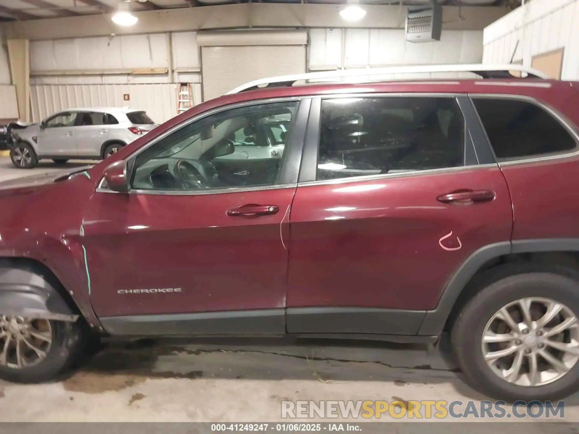 14 fotografías del automóvil dañado 1C4PJLCB6KD220443 JEEP CHEROKEE 2019