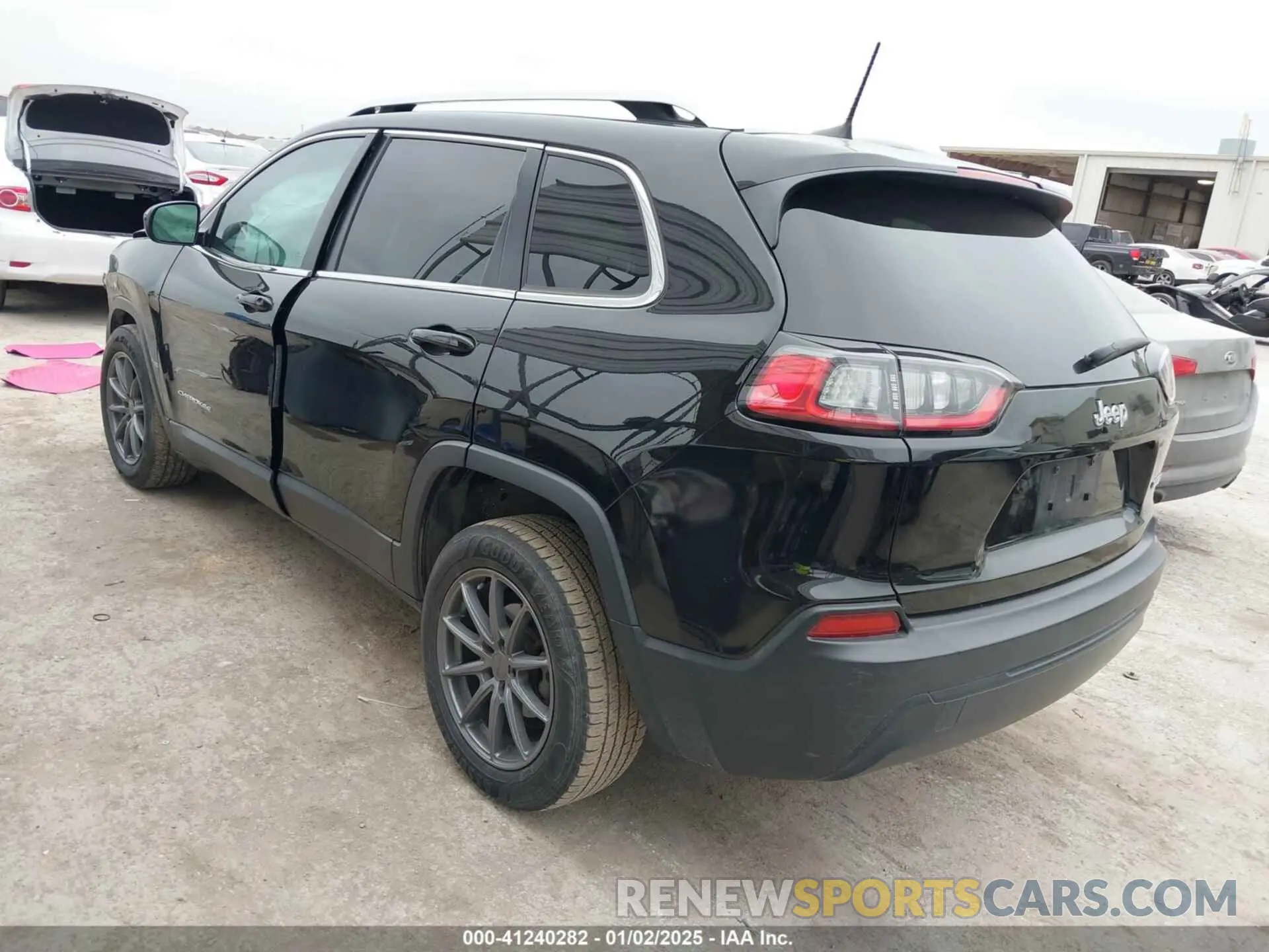 3 fotografías del automóvil dañado 1C4PJLCB6KD357821 JEEP CHEROKEE 2019
