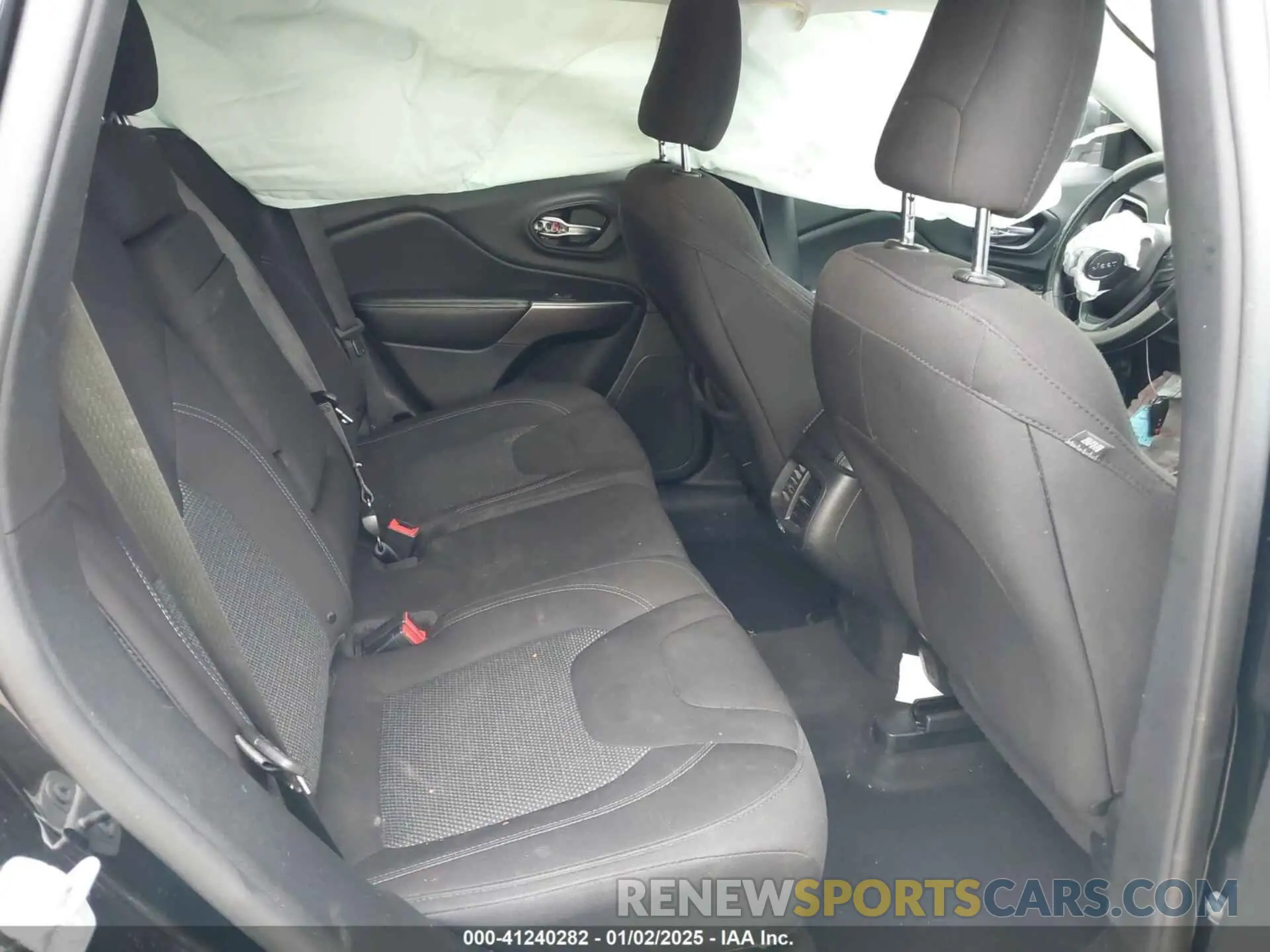 8 fotografías del automóvil dañado 1C4PJLCB6KD357821 JEEP CHEROKEE 2019