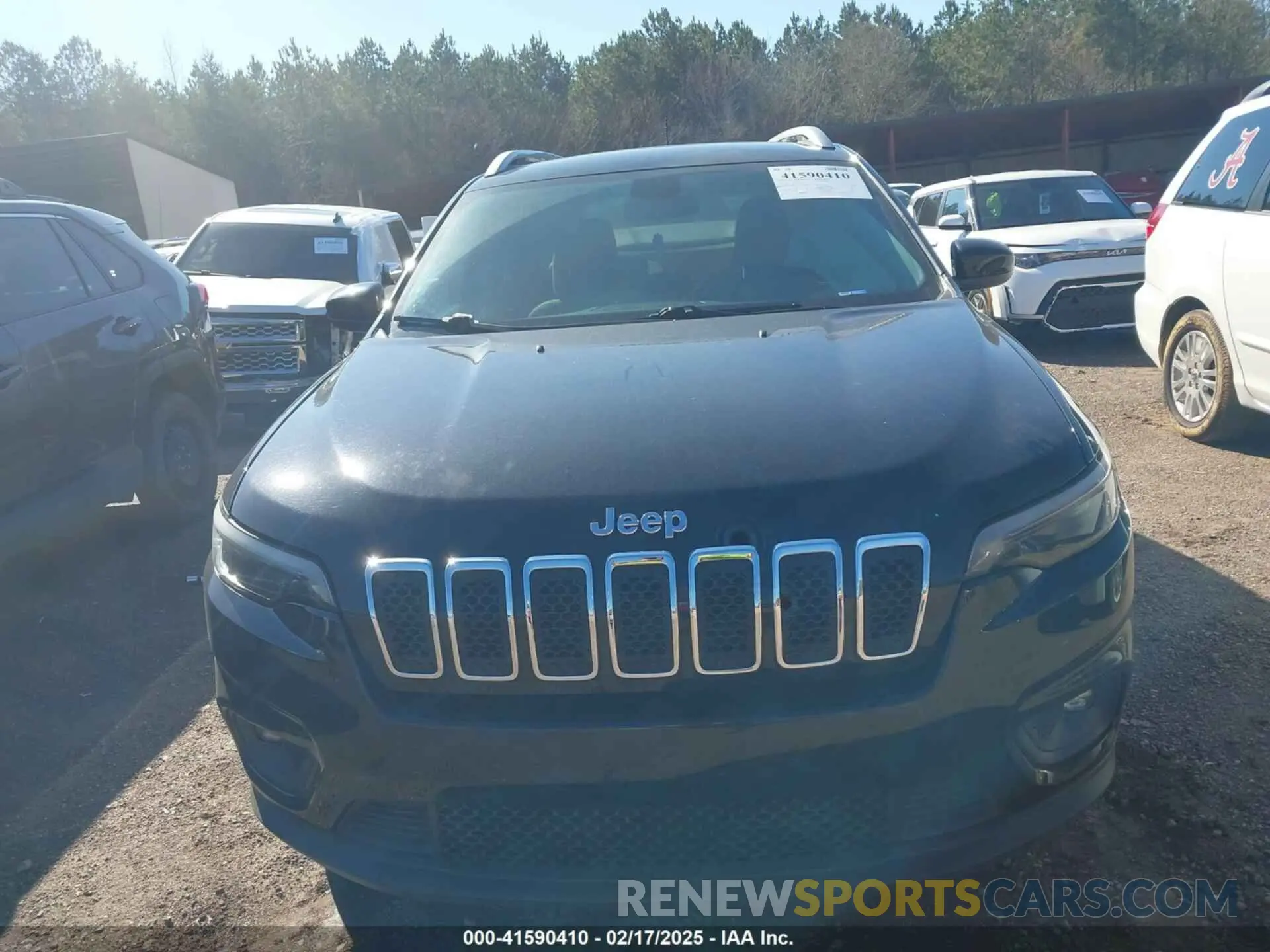 12 fotografías del automóvil dañado 1C4PJLCB6KD373310 JEEP CHEROKEE 2019