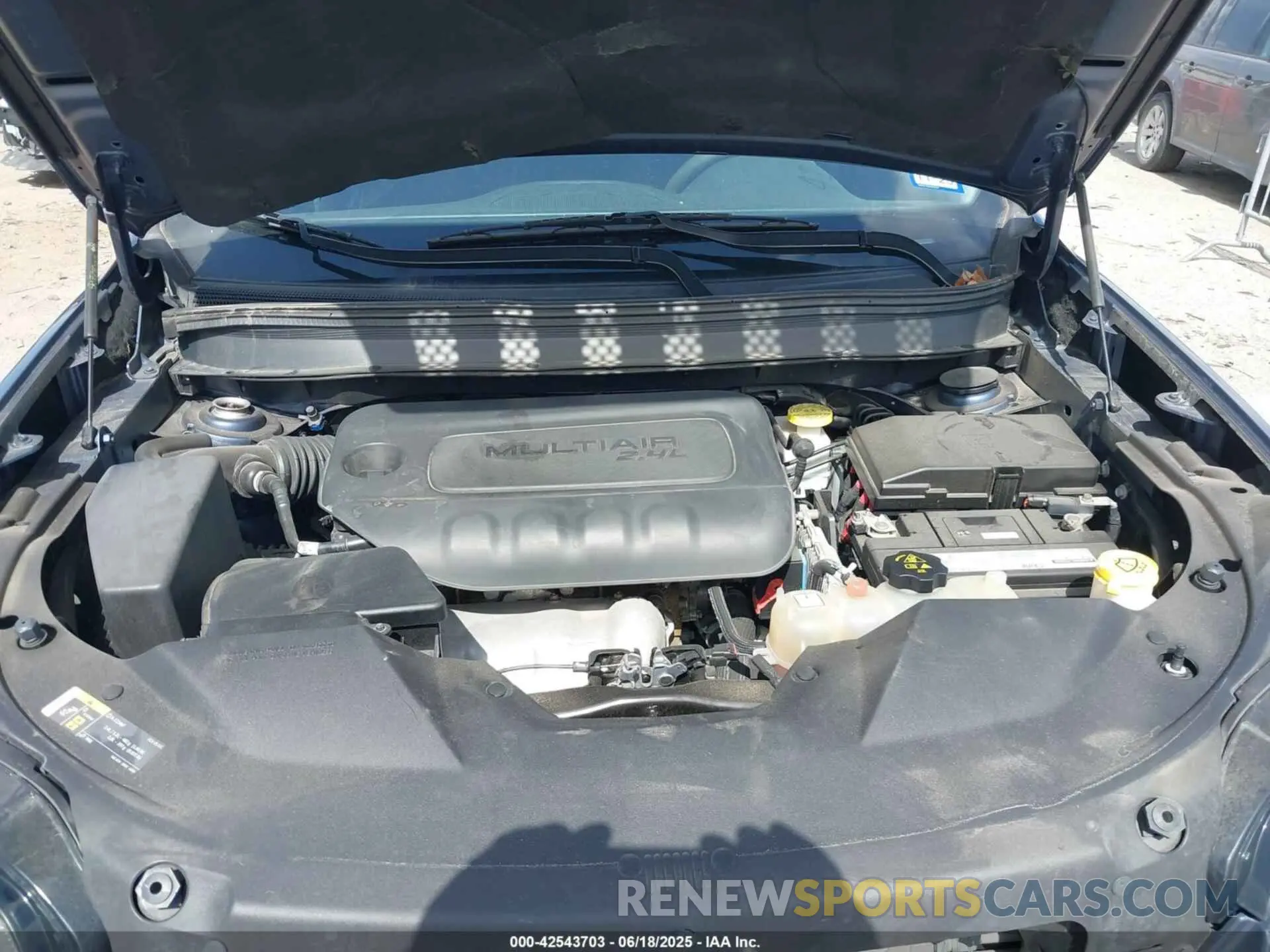 10 fotografías del automóvil dañado 1C4PJLCB6KD454677 JEEP CHEROKEE 2019