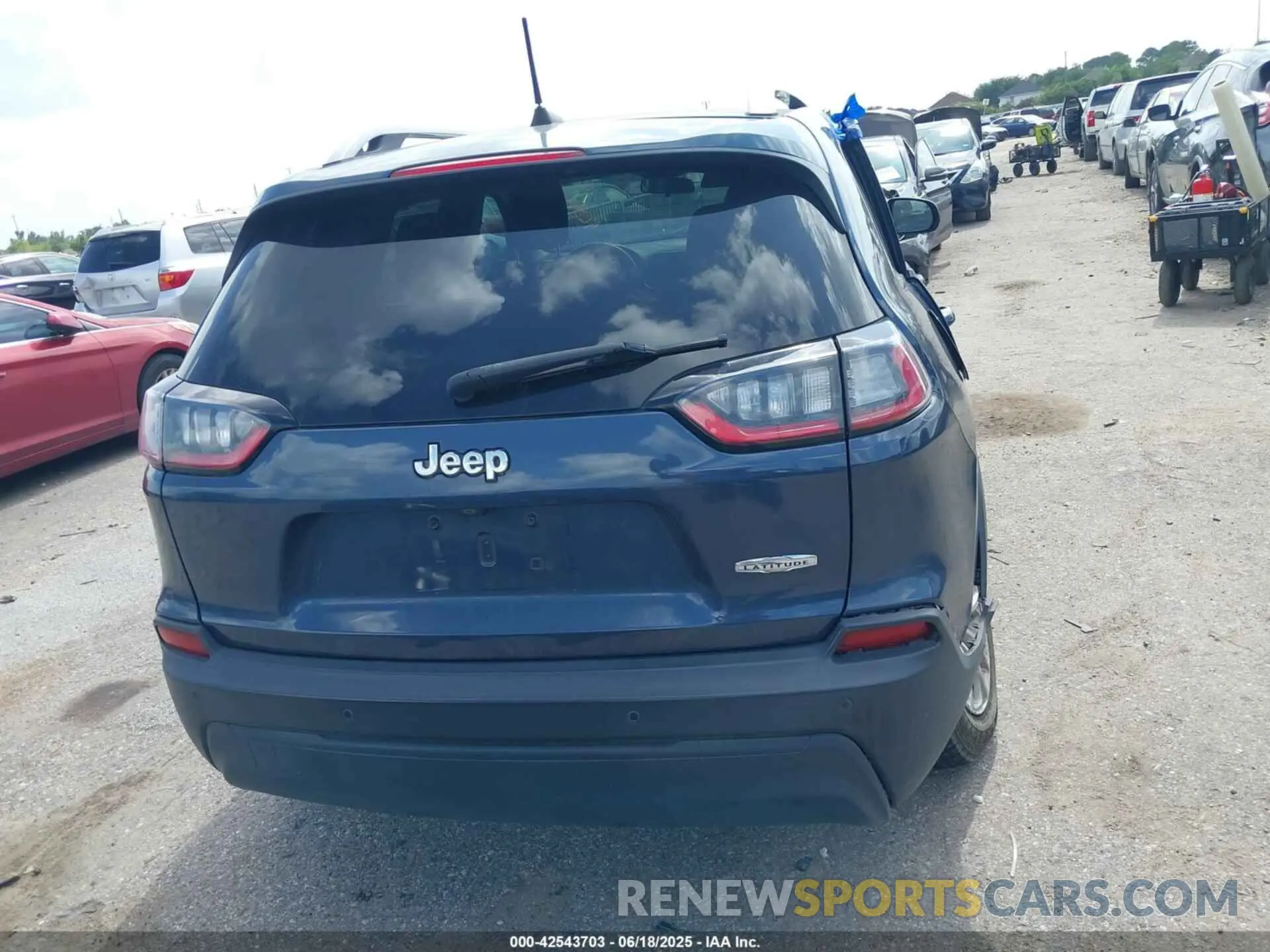 17 fotografías del automóvil dañado 1C4PJLCB6KD454677 JEEP CHEROKEE 2019