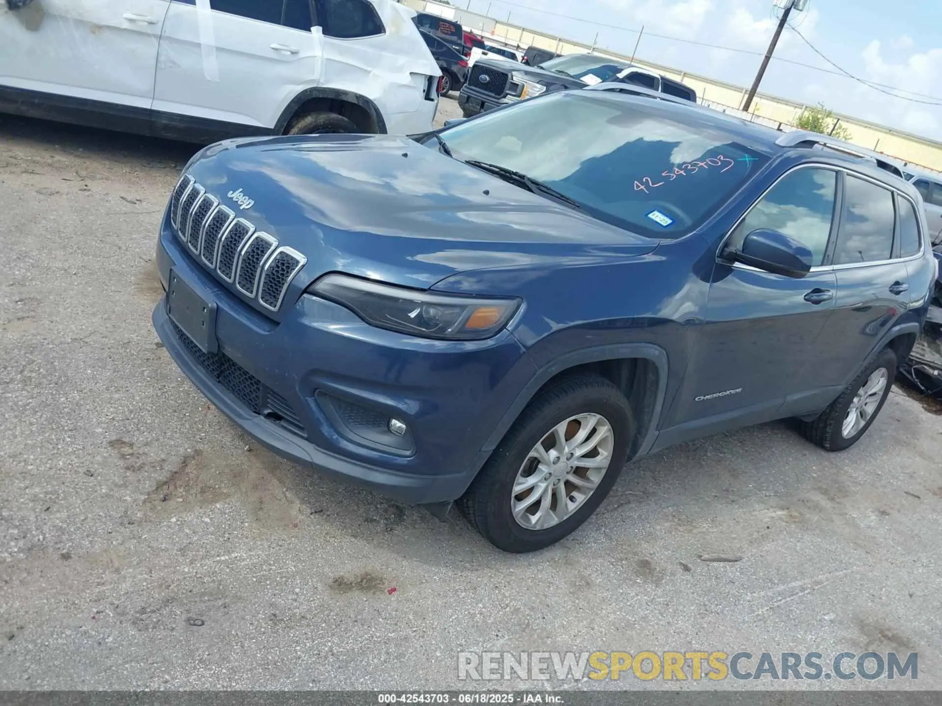 2 fotografías del automóvil dañado 1C4PJLCB6KD454677 JEEP CHEROKEE 2019