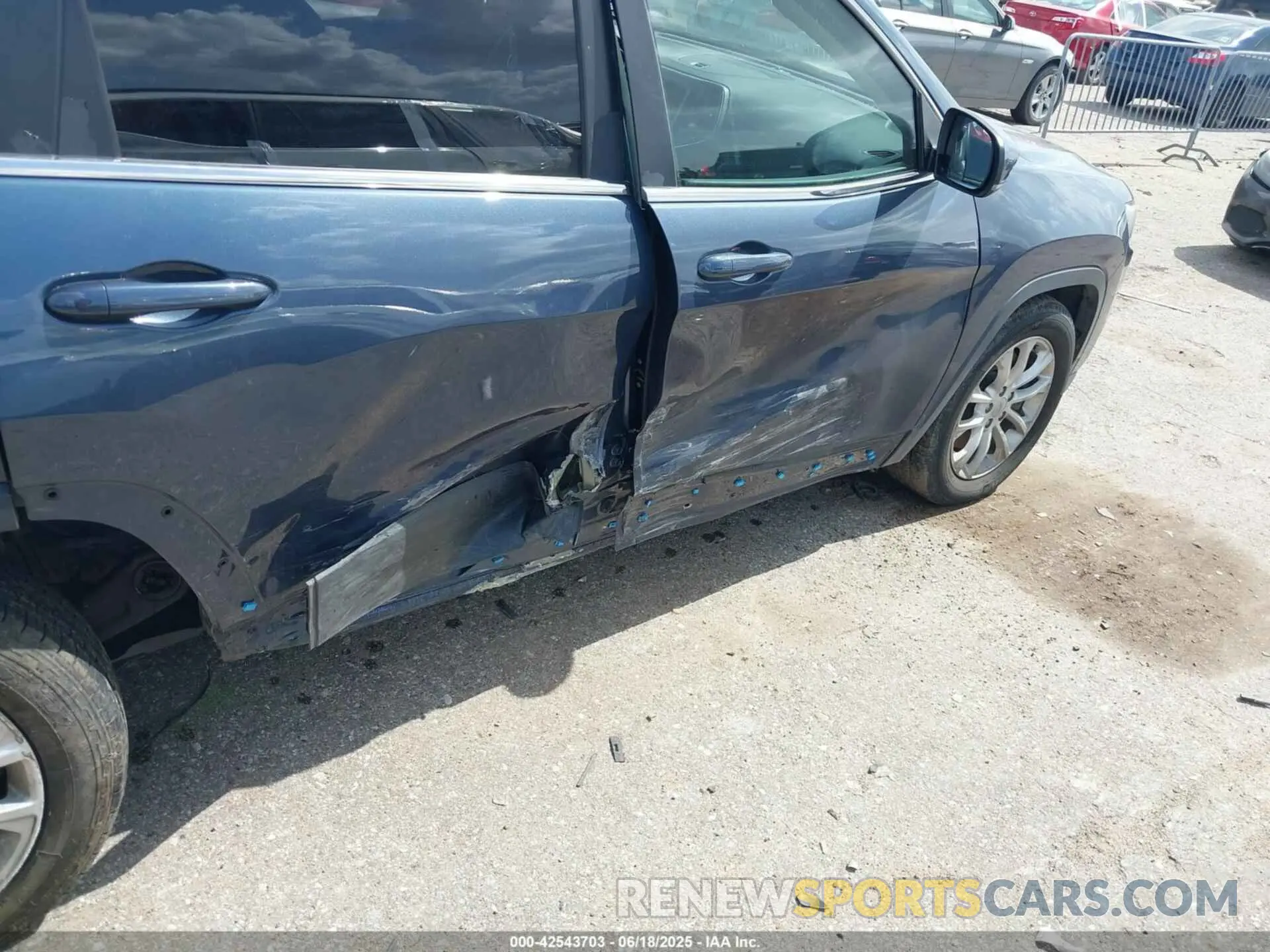 6 fotografías del automóvil dañado 1C4PJLCB6KD454677 JEEP CHEROKEE 2019