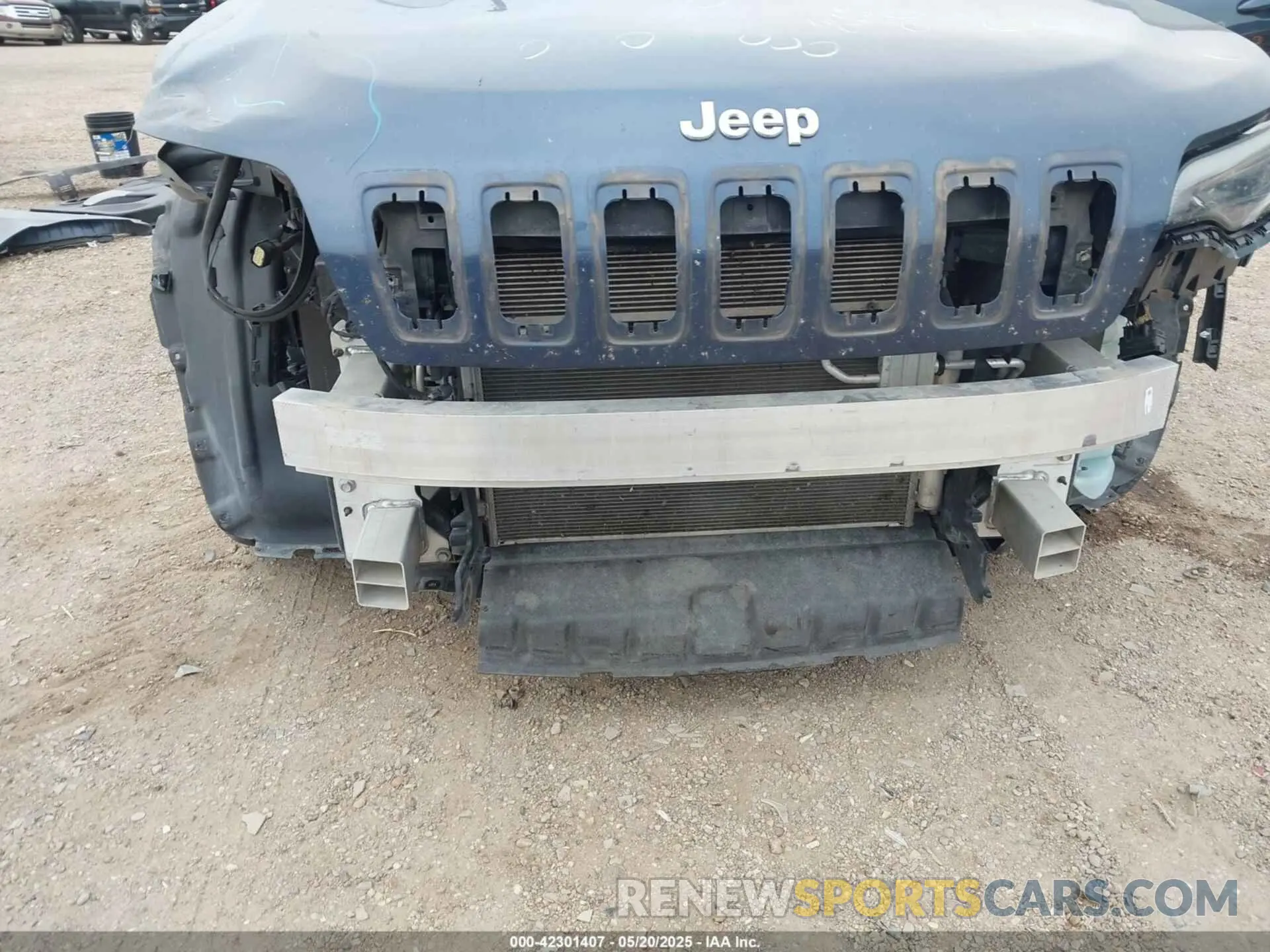 19 fotografías del automóvil dañado 1C4PJLCB6KD466795 JEEP CHEROKEE 2019