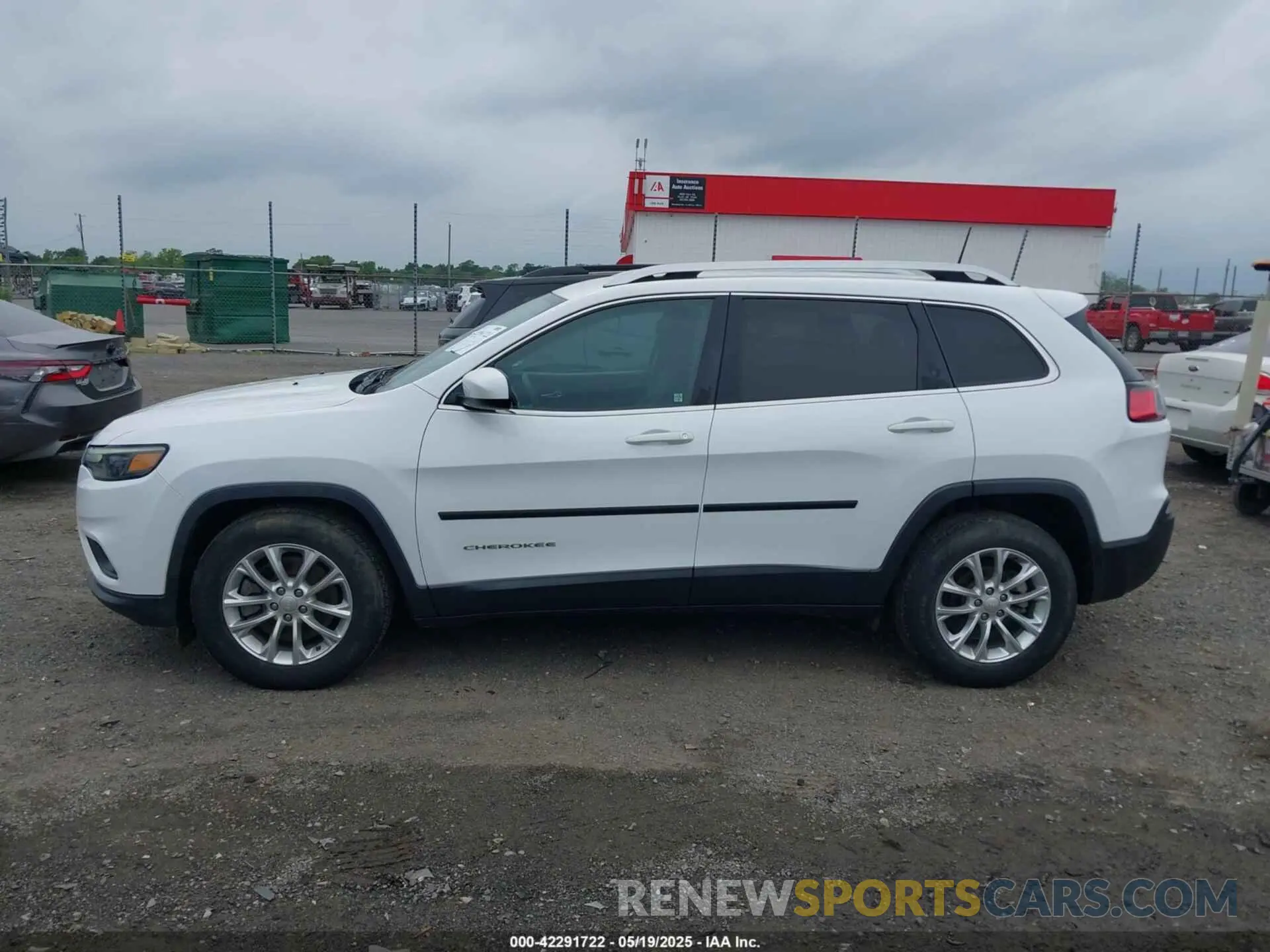 14 fotografías del automóvil dañado 1C4PJLCB8KD145129 JEEP CHEROKEE 2019