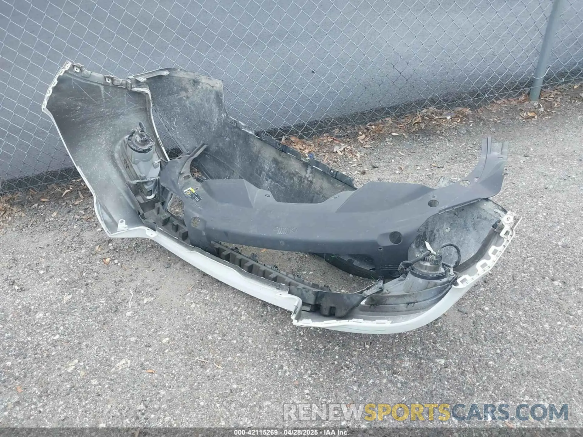 12 fotografías del automóvil dañado 1C4PJLCB8KD416836 JEEP CHEROKEE 2019