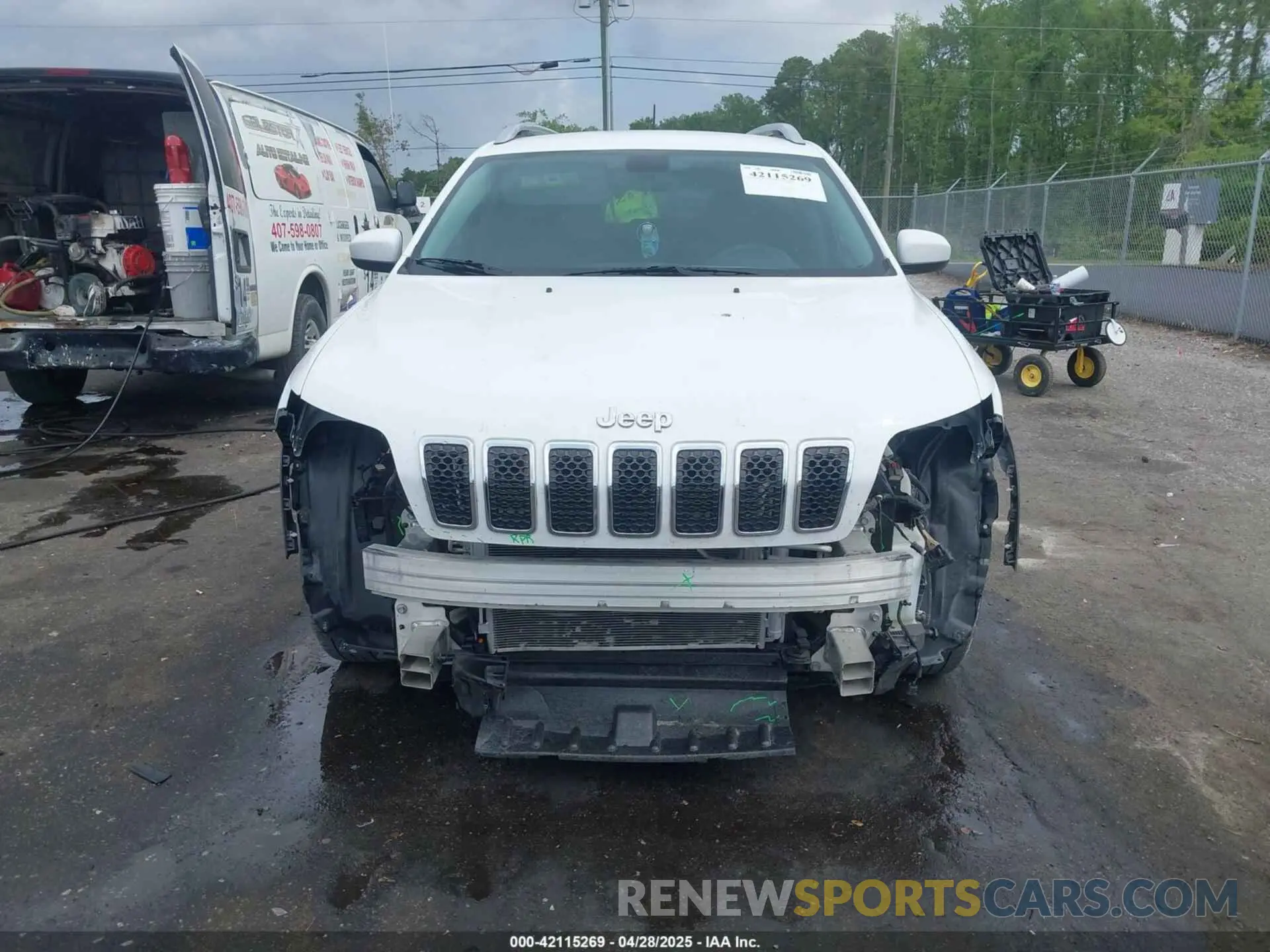 13 fotografías del automóvil dañado 1C4PJLCB8KD416836 JEEP CHEROKEE 2019