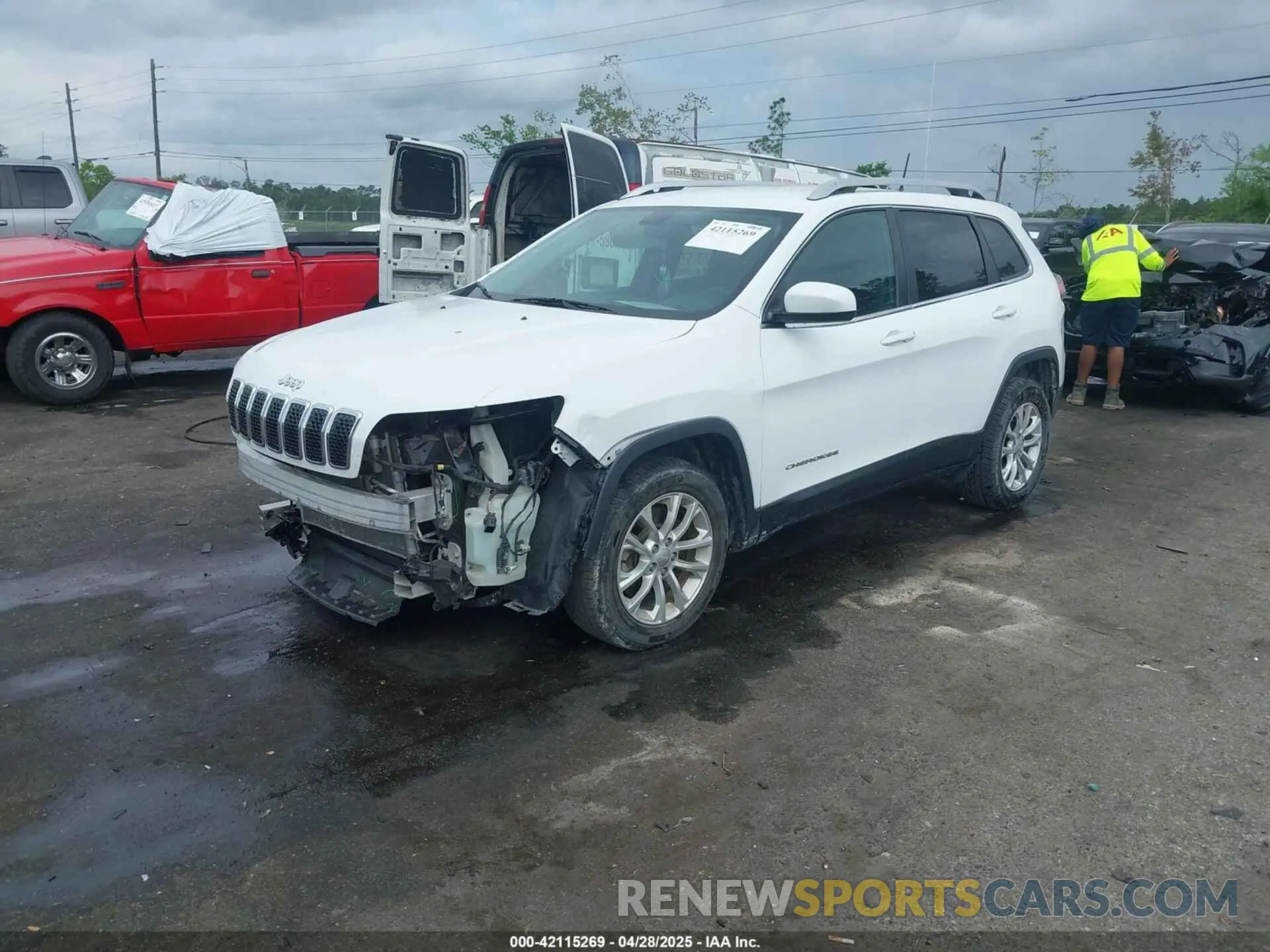 2 fotografías del automóvil dañado 1C4PJLCB8KD416836 JEEP CHEROKEE 2019