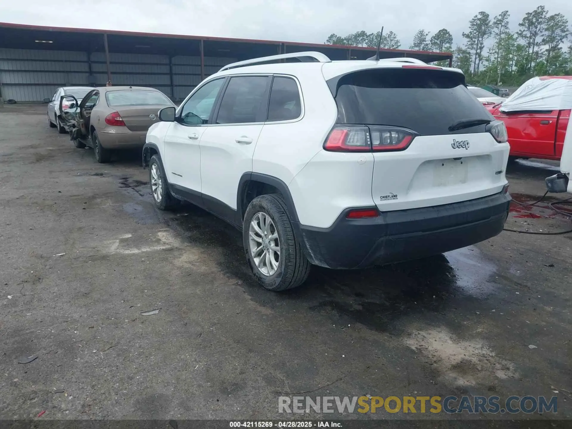 3 fotografías del automóvil dañado 1C4PJLCB8KD416836 JEEP CHEROKEE 2019