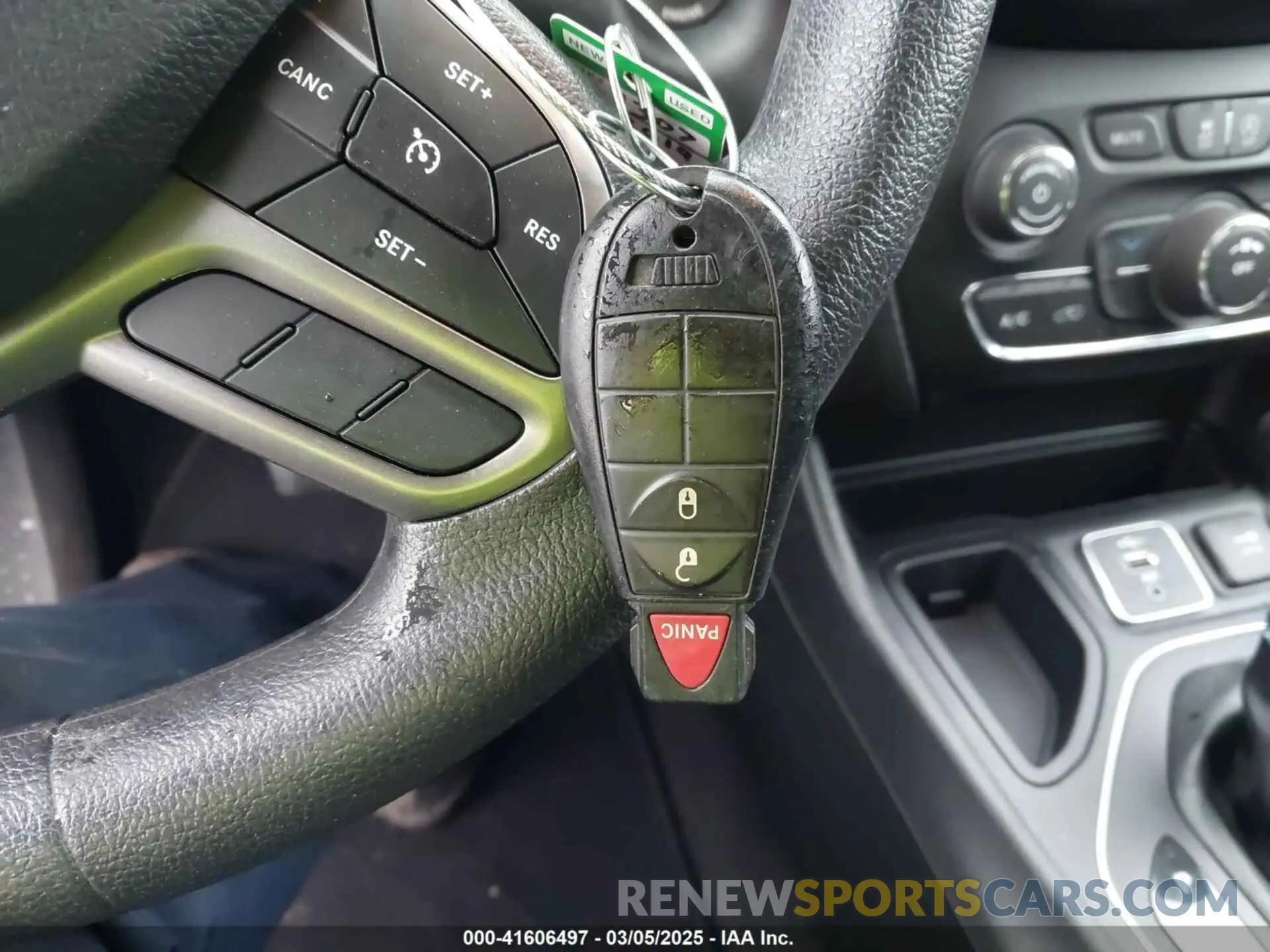 11 fotografías del automóvil dañado 1C4PJLCBXKD357403 JEEP CHEROKEE 2019