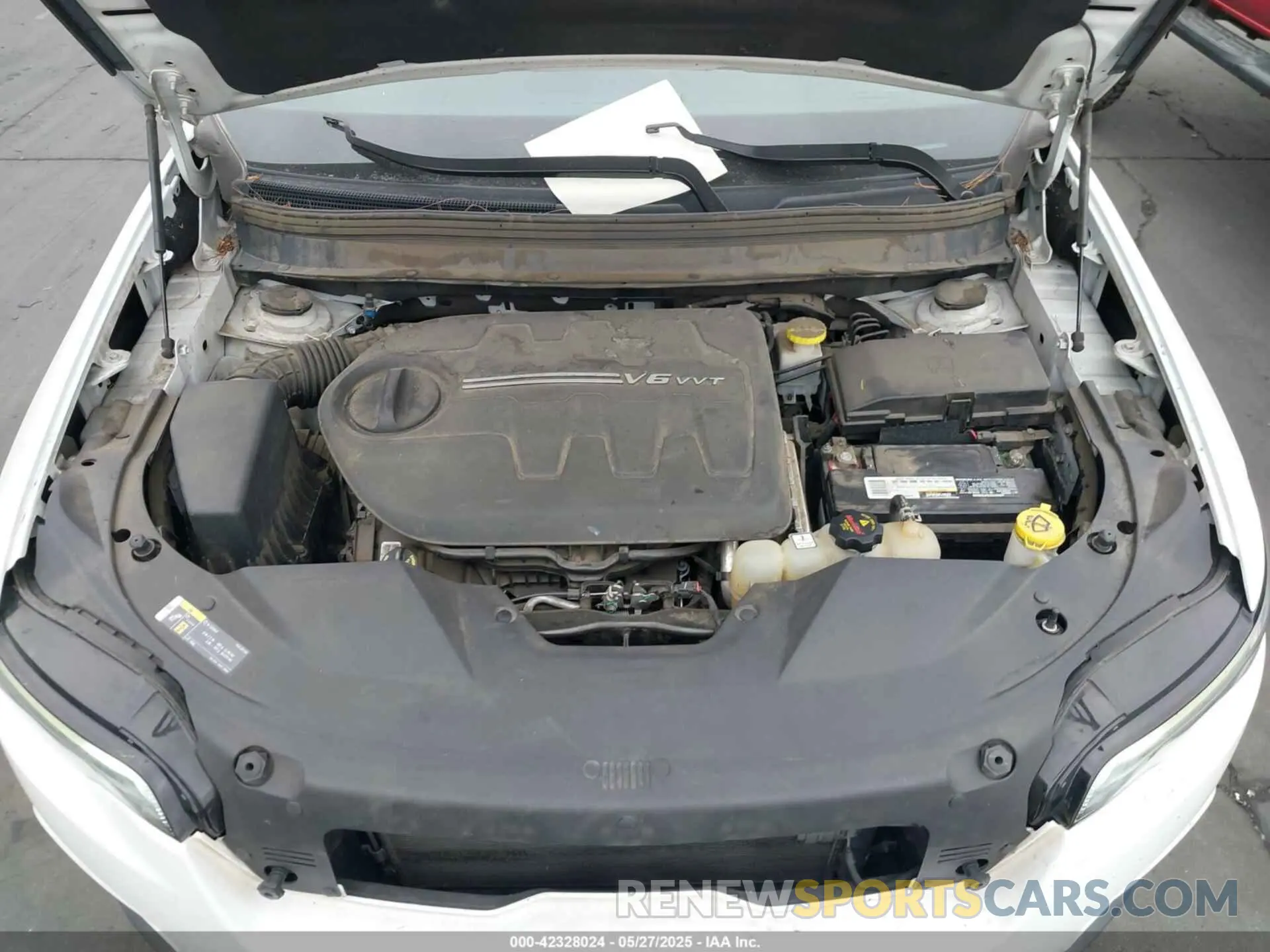 10 fotografías del automóvil dañado 1C4PJLCX9KD377430 JEEP CHEROKEE 2019