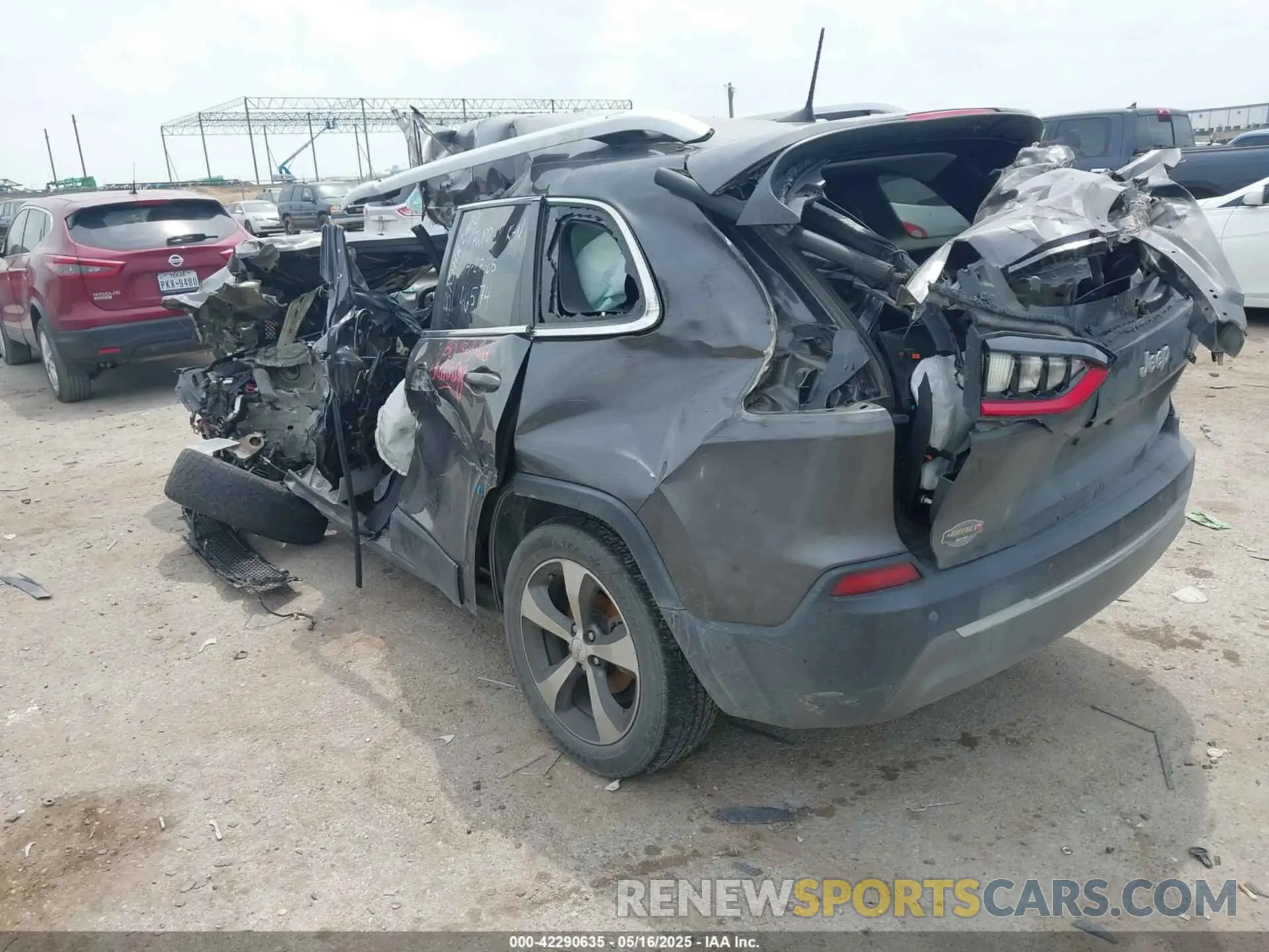 3 fotografías del automóvil dañado 1C4PJLDB0KD487950 JEEP CHEROKEE 2019