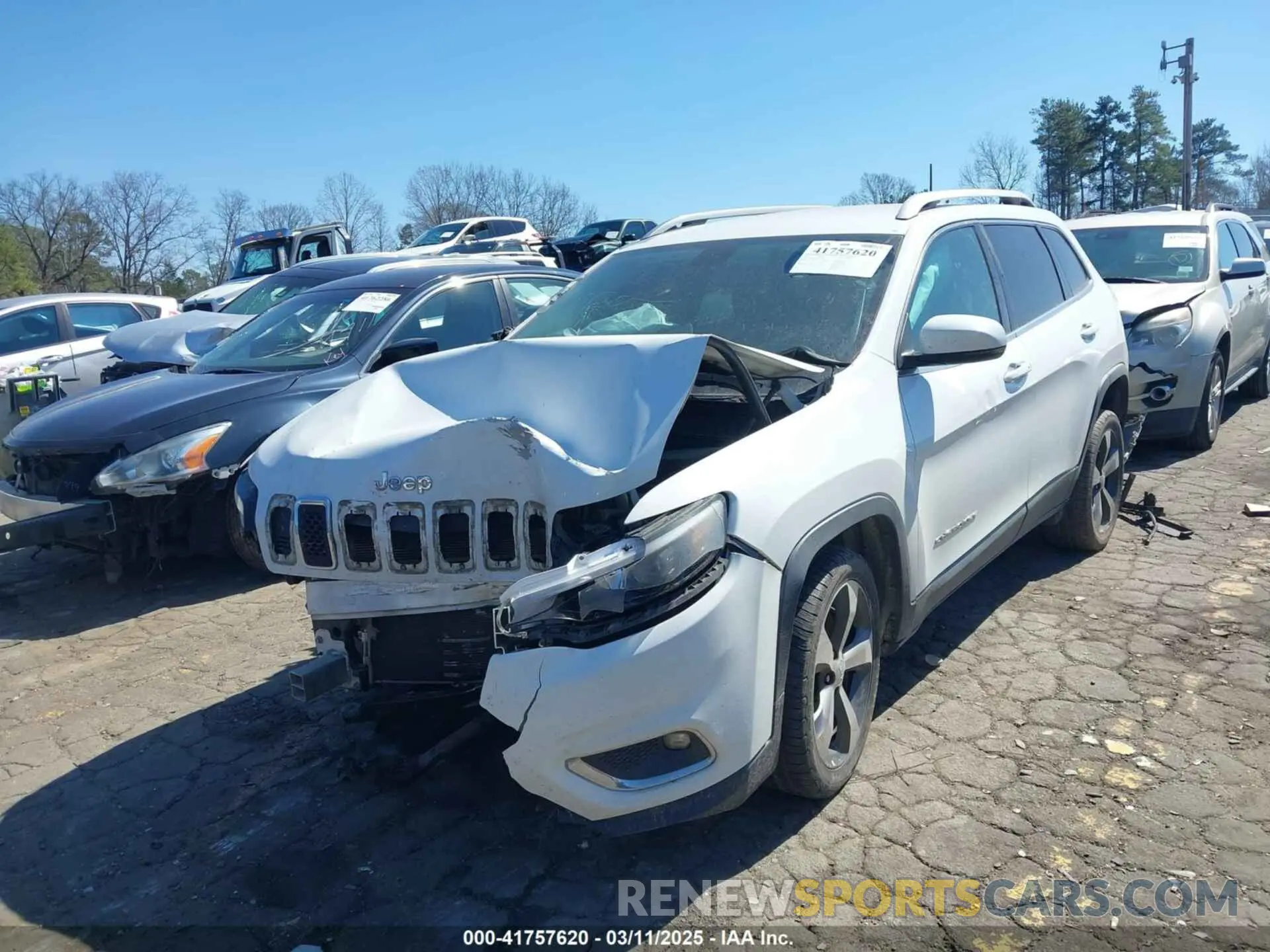 2 fotografías del automóvil dañado 1C4PJLDB1KD302241 JEEP CHEROKEE 2019