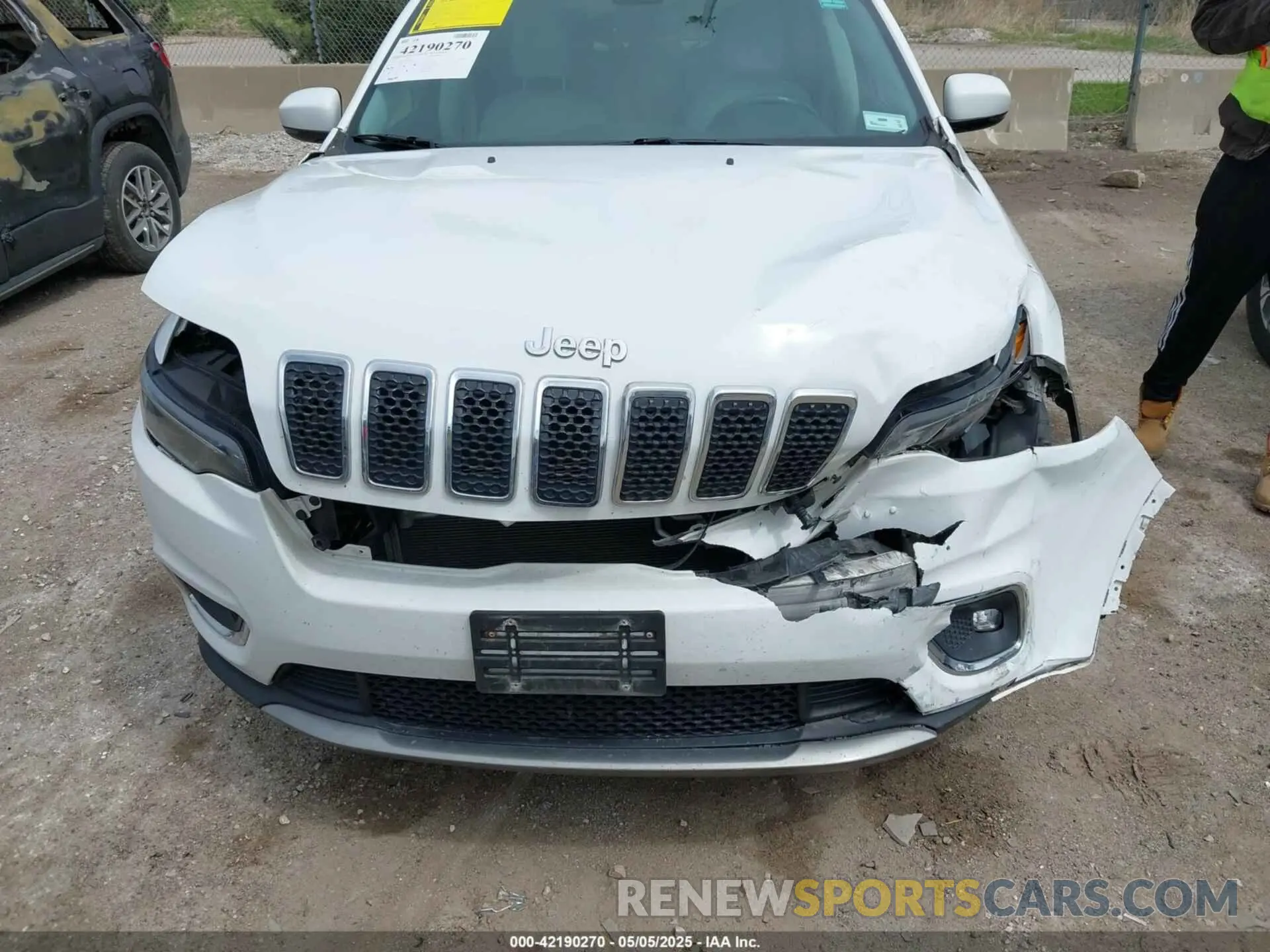 12 fotografías del automóvil dañado 1C4PJLDB1KD387310 JEEP CHEROKEE 2019