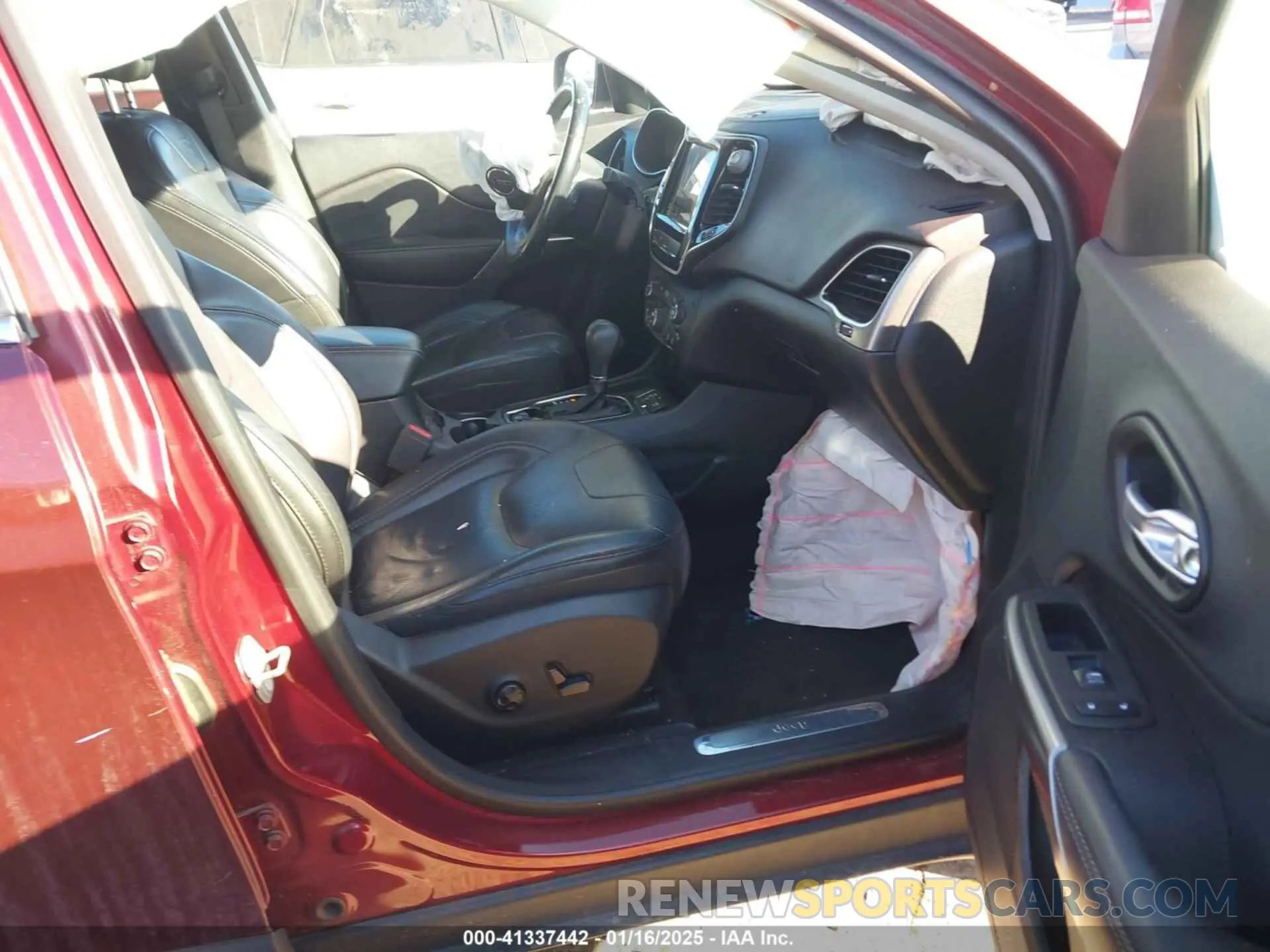 5 fotografías del automóvil dañado 1C4PJLDB5KD185344 JEEP CHEROKEE 2019