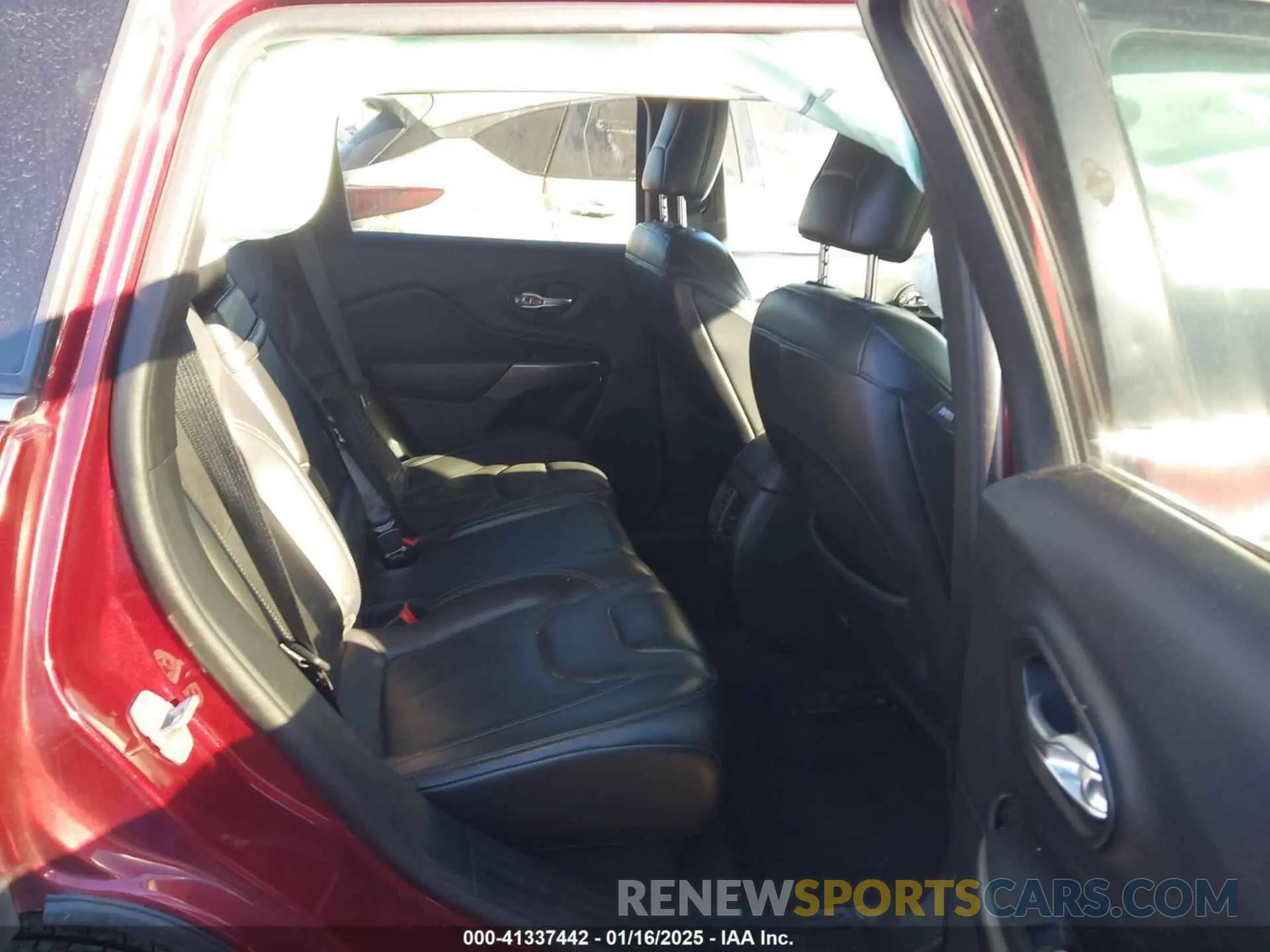 8 fotografías del automóvil dañado 1C4PJLDB5KD185344 JEEP CHEROKEE 2019