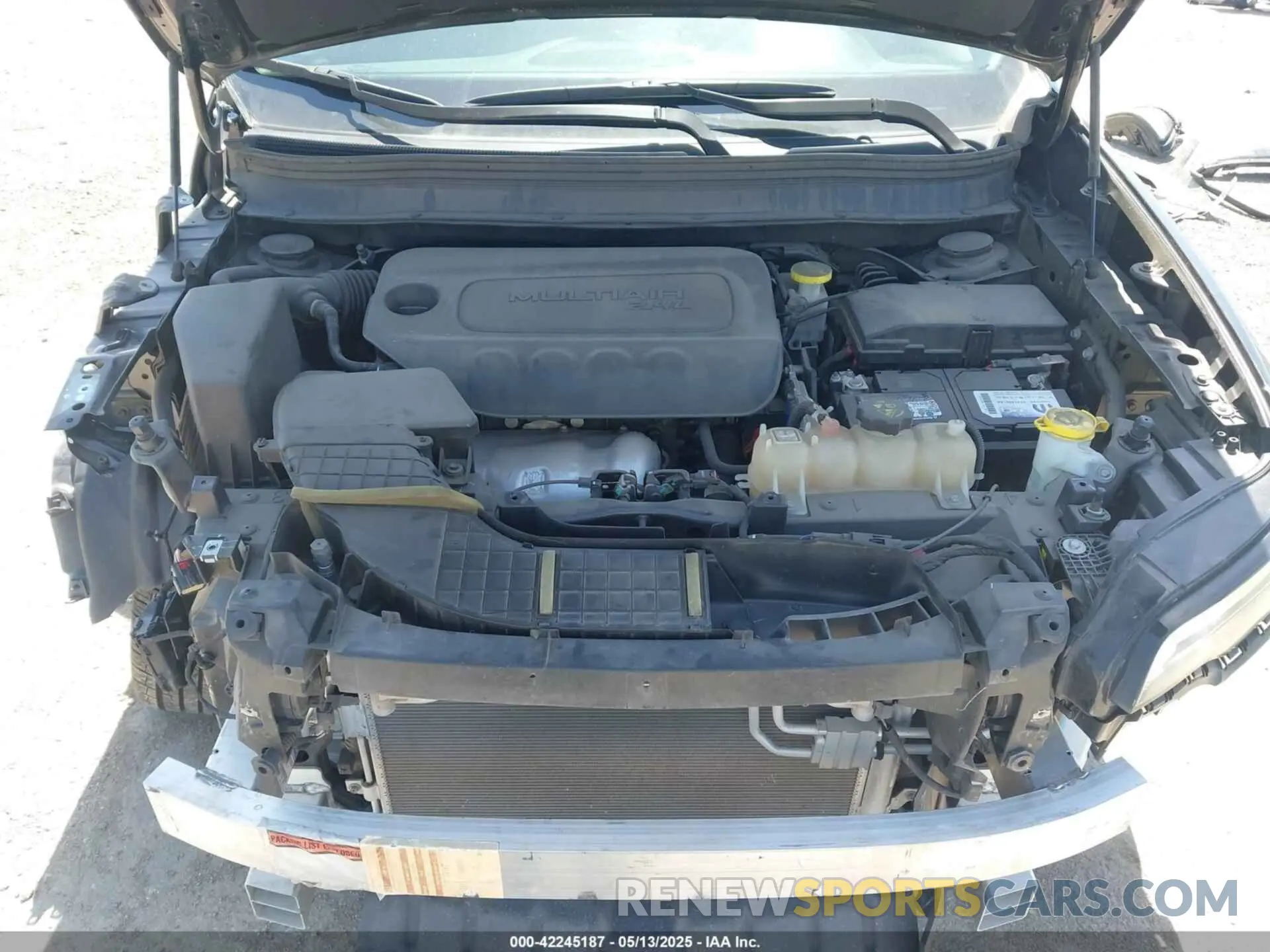 10 fotografías del automóvil dañado 1C4PJLDB5KD469816 JEEP CHEROKEE 2019