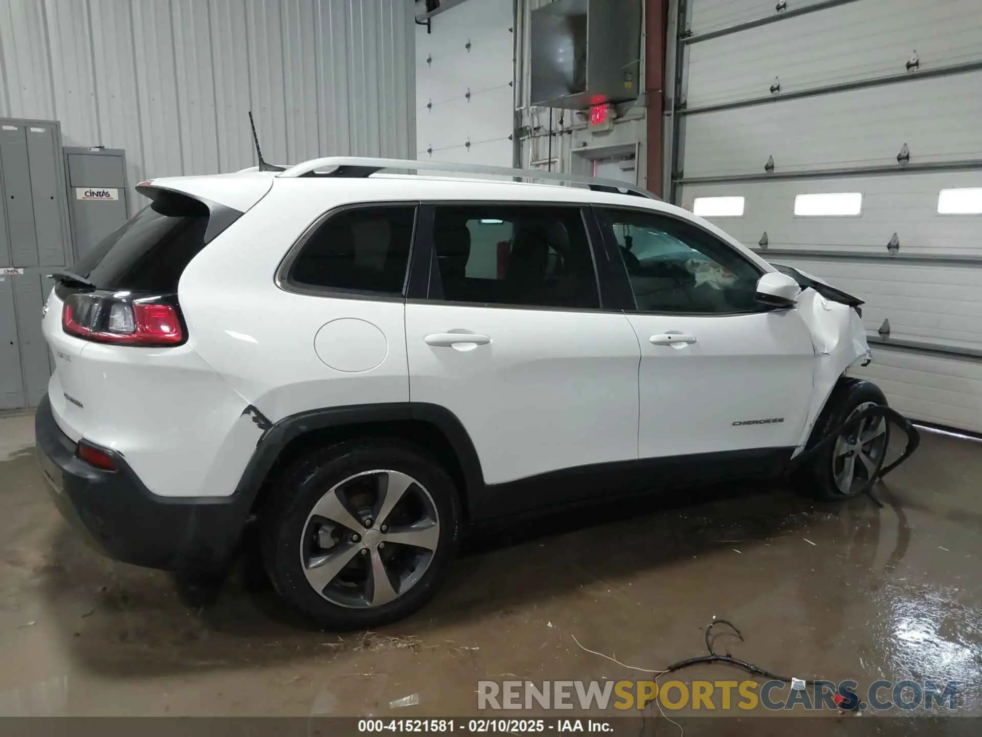 13 fotografías del automóvil dañado 1C4PJLDB6KD114282 JEEP CHEROKEE 2019