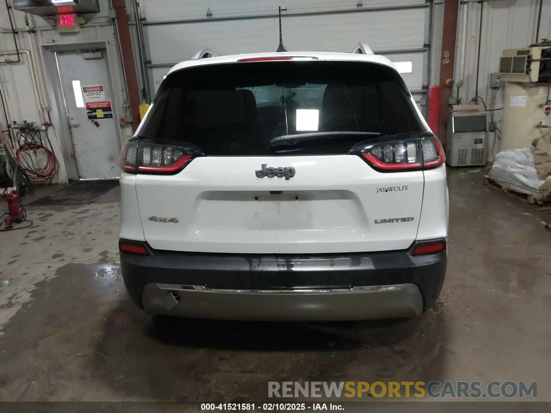 16 fotografías del automóvil dañado 1C4PJLDB6KD114282 JEEP CHEROKEE 2019