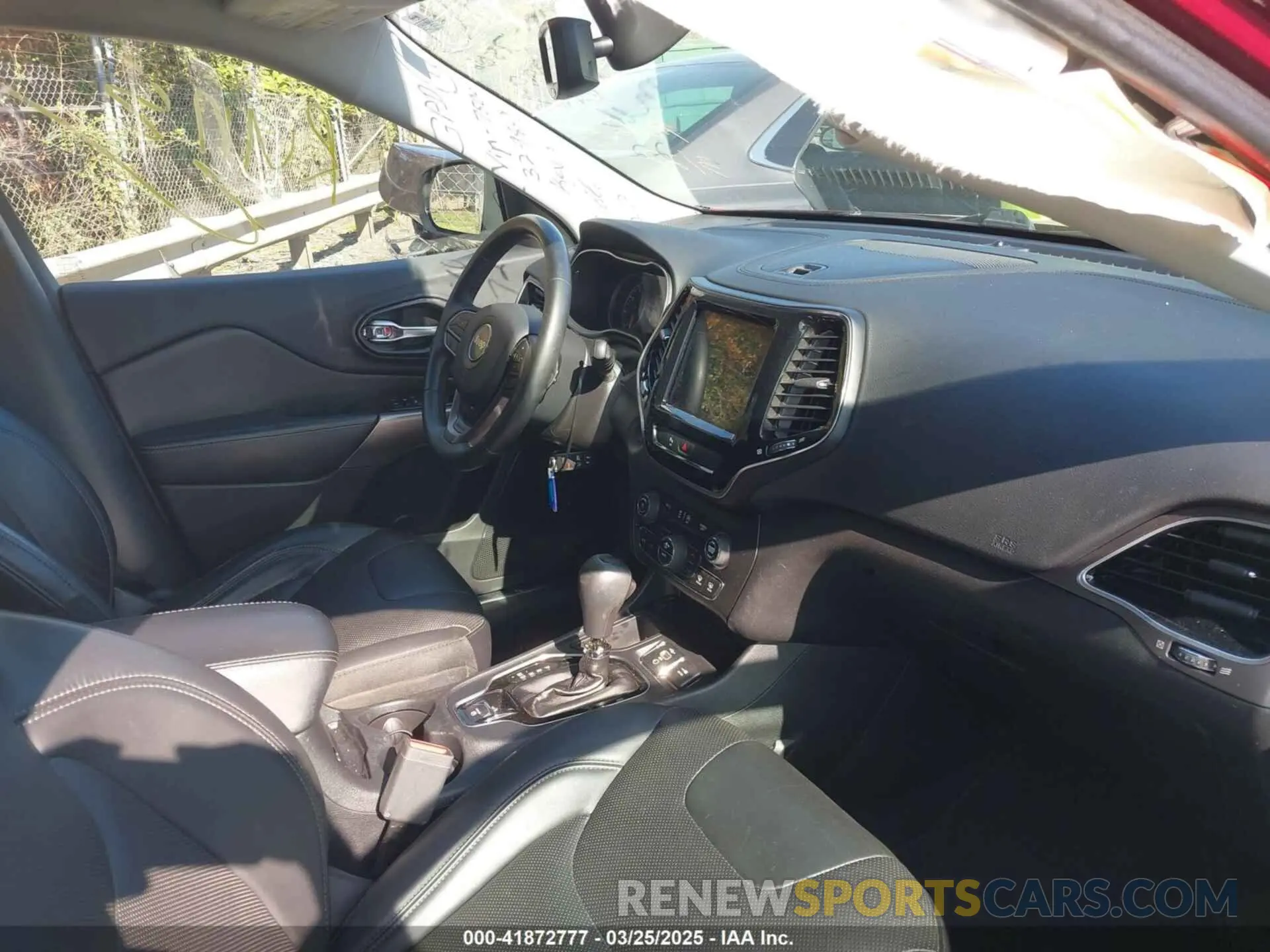 5 fotografías del automóvil dañado 1C4PJLDB7KD387506 JEEP CHEROKEE 2019