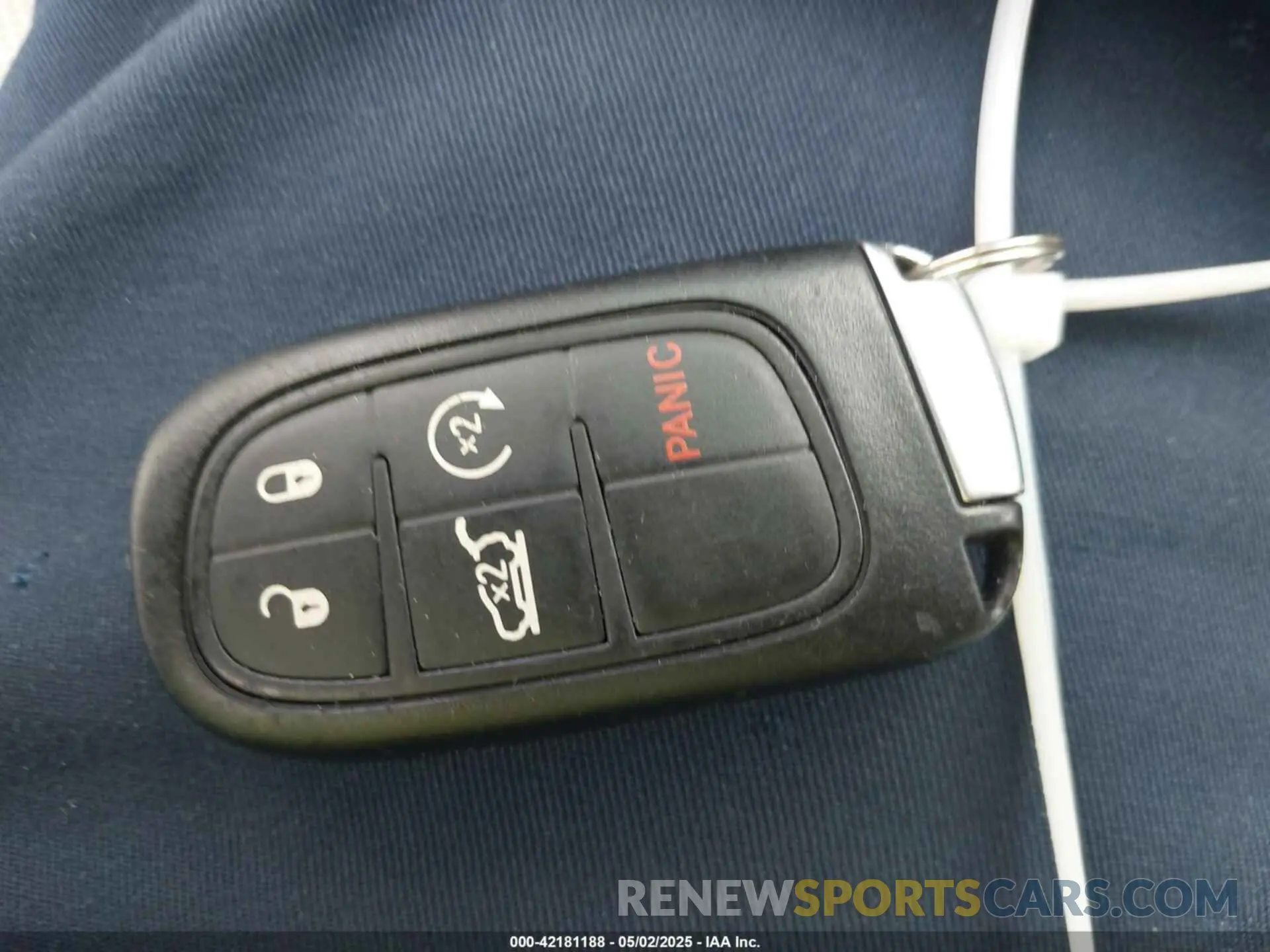11 fotografías del automóvil dañado 1C4PJLDB8KD144495 JEEP CHEROKEE 2019