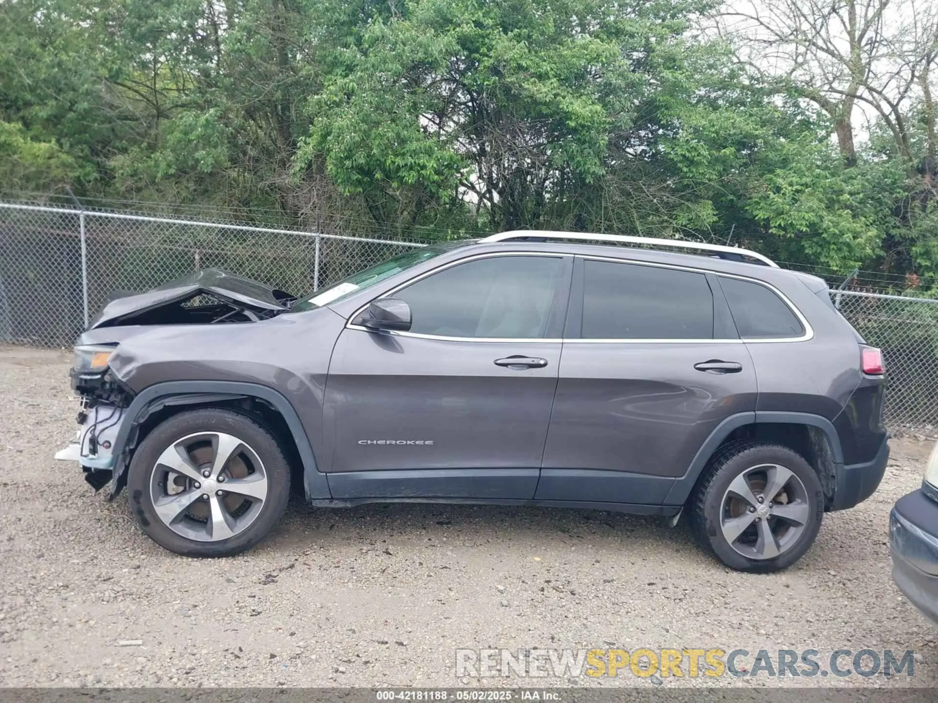 15 fotografías del automóvil dañado 1C4PJLDB8KD144495 JEEP CHEROKEE 2019