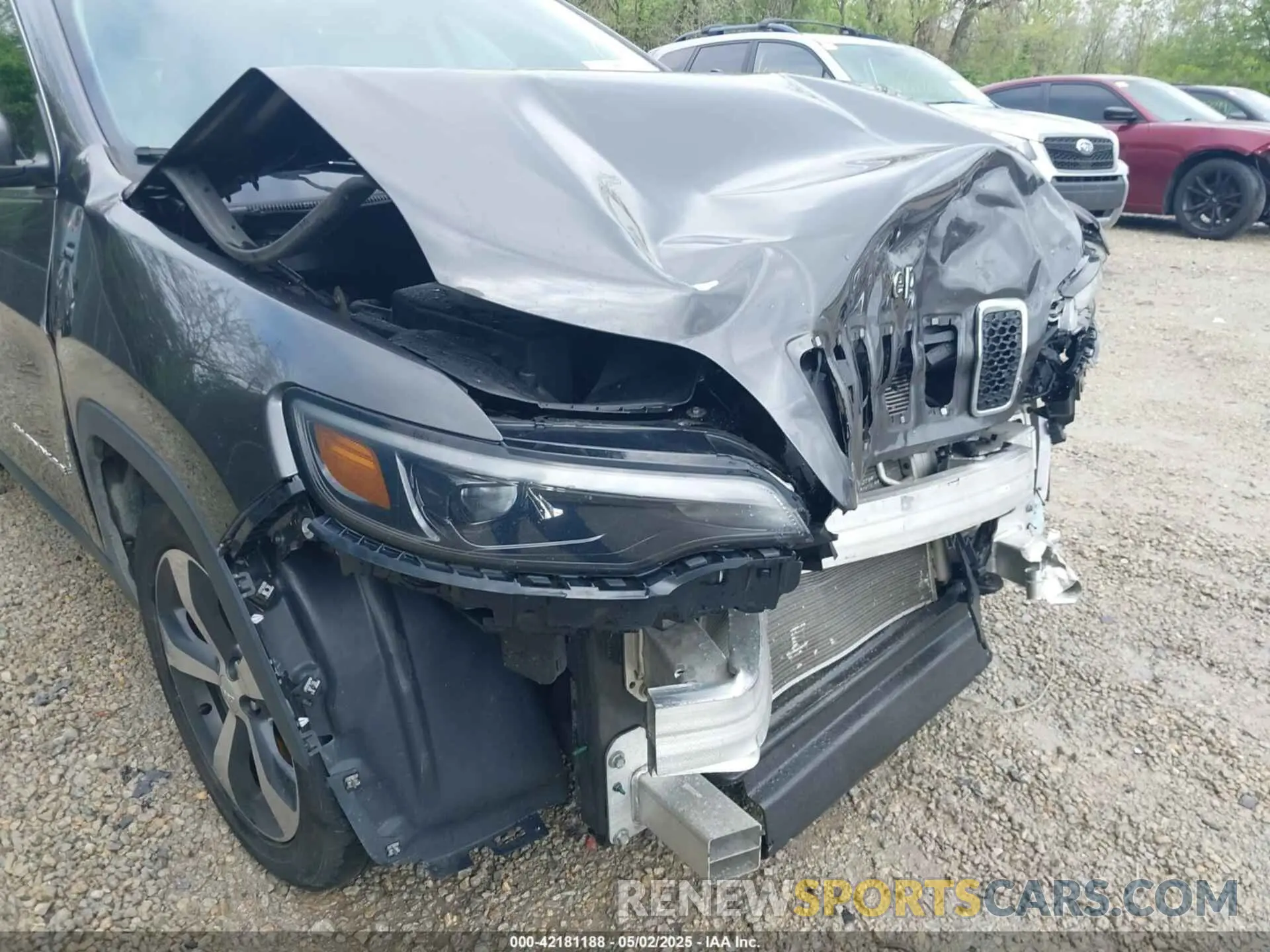 19 fotografías del automóvil dañado 1C4PJLDB8KD144495 JEEP CHEROKEE 2019