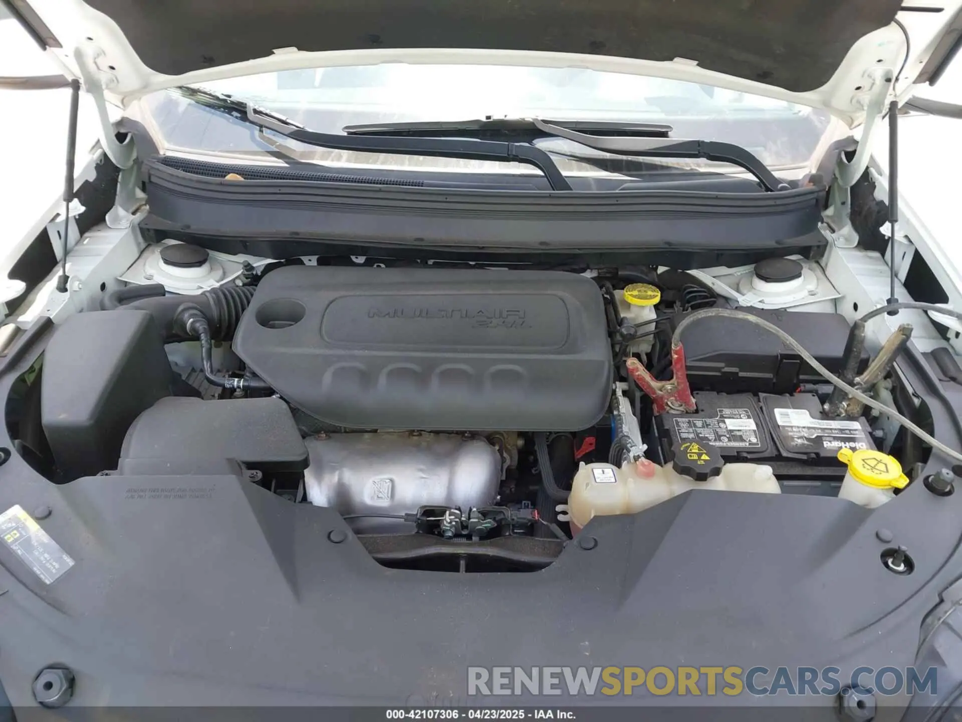 10 fotografías del automóvil dañado 1C4PJLDB8KD402904 JEEP CHEROKEE 2019