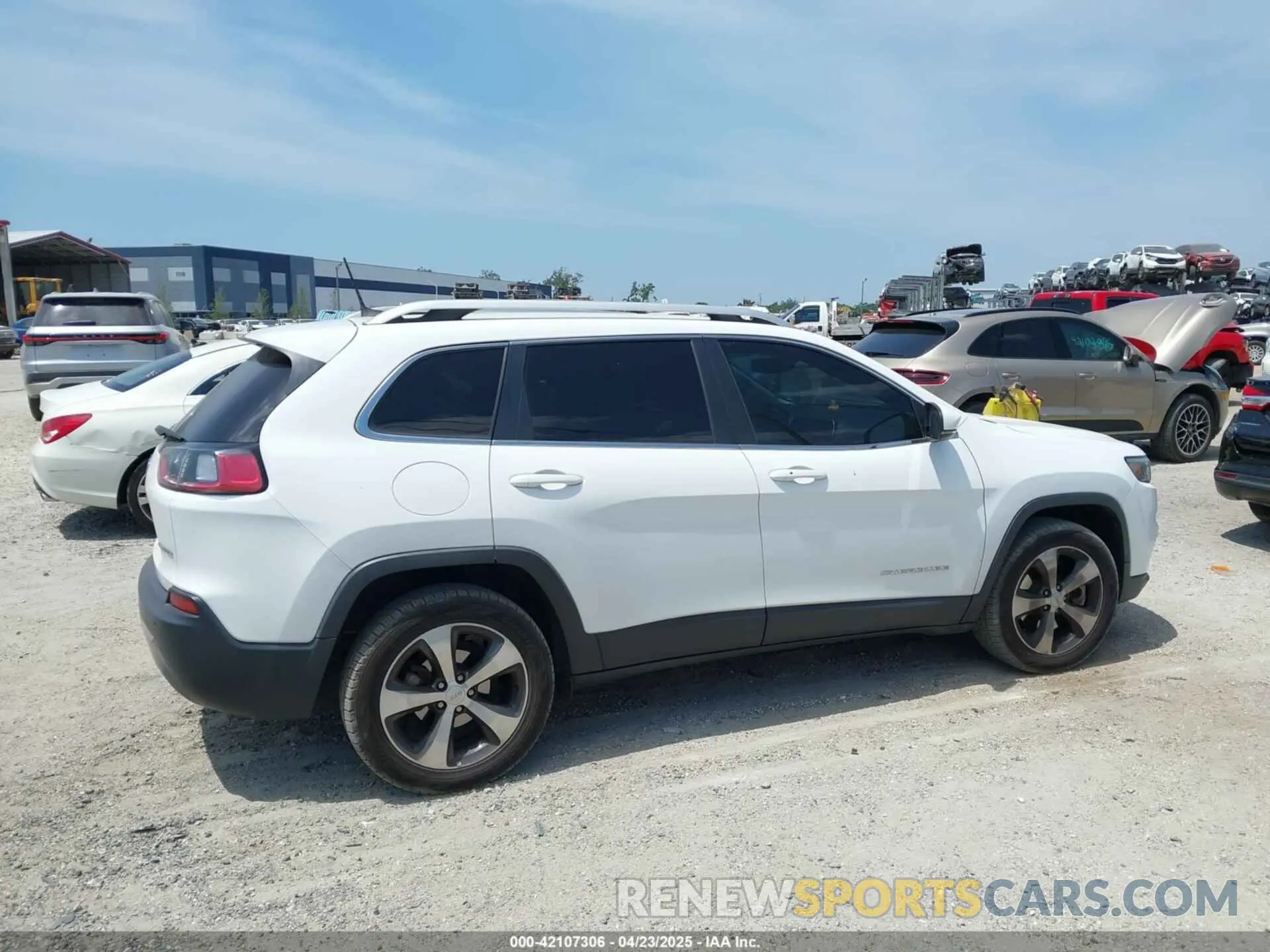 13 fotografías del automóvil dañado 1C4PJLDB8KD402904 JEEP CHEROKEE 2019