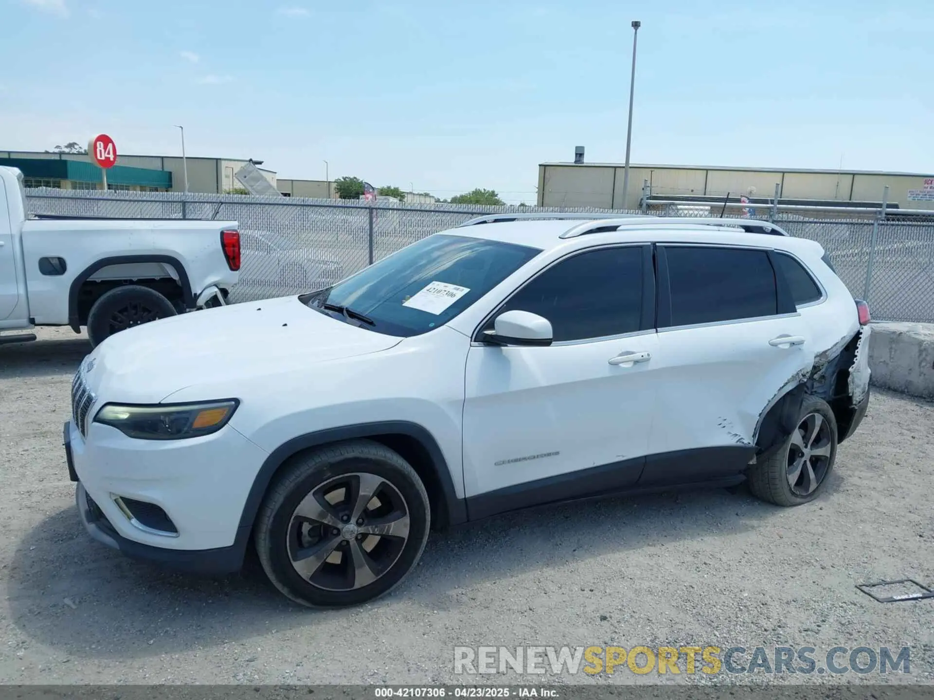 14 fotografías del automóvil dañado 1C4PJLDB8KD402904 JEEP CHEROKEE 2019