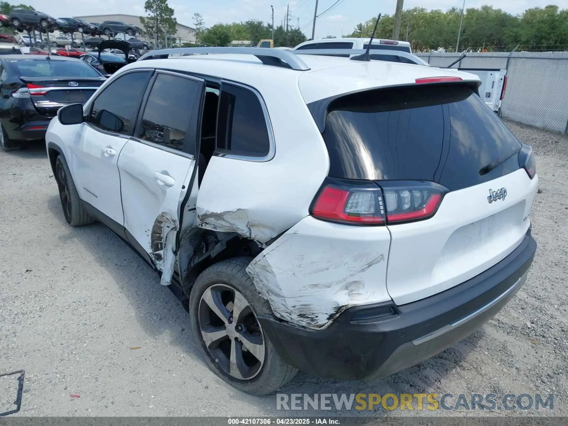 3 fotografías del automóvil dañado 1C4PJLDB8KD402904 JEEP CHEROKEE 2019