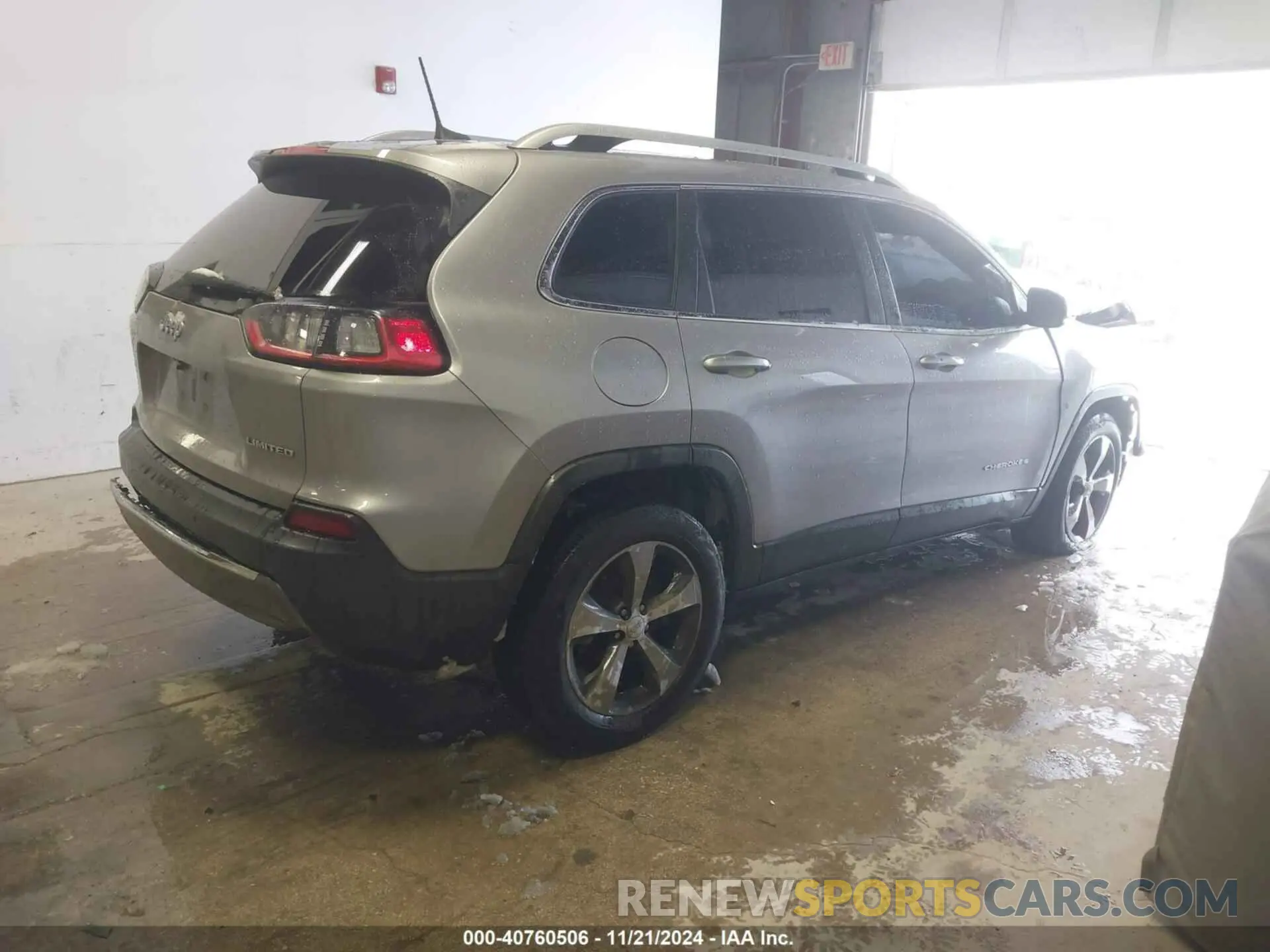 4 fotografías del automóvil dañado 1C4PJLDB9KD402913 JEEP CHEROKEE 2019