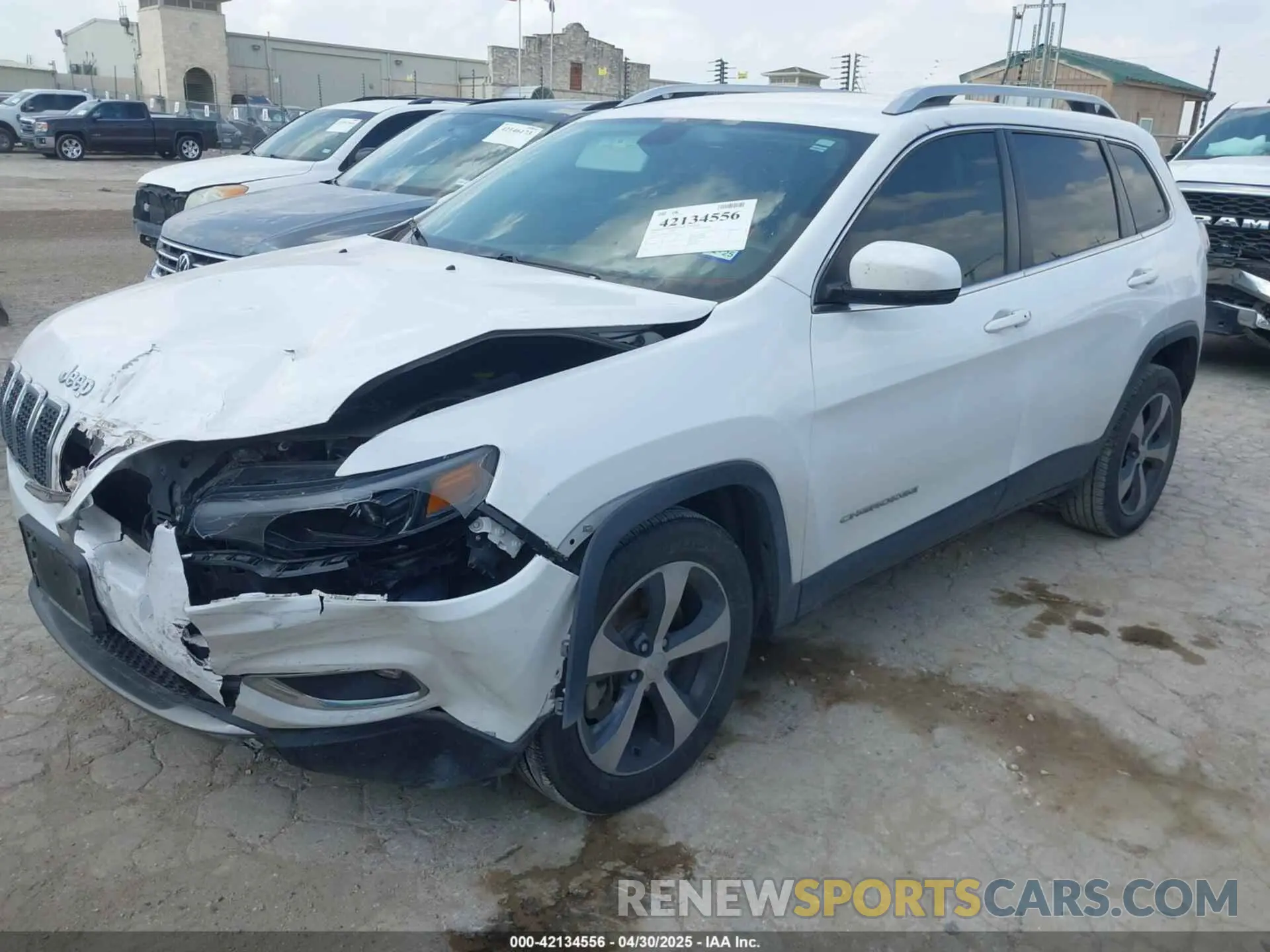 2 fotografías del automóvil dañado 1C4PJLDB9KD416231 JEEP CHEROKEE 2019