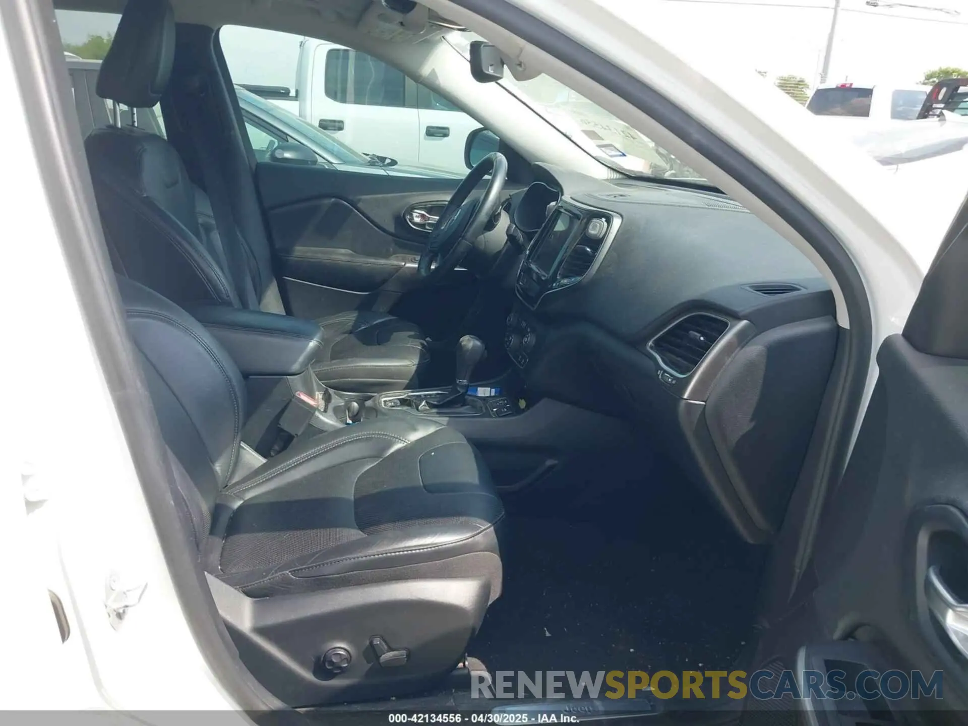 5 fotografías del automóvil dañado 1C4PJLDB9KD416231 JEEP CHEROKEE 2019