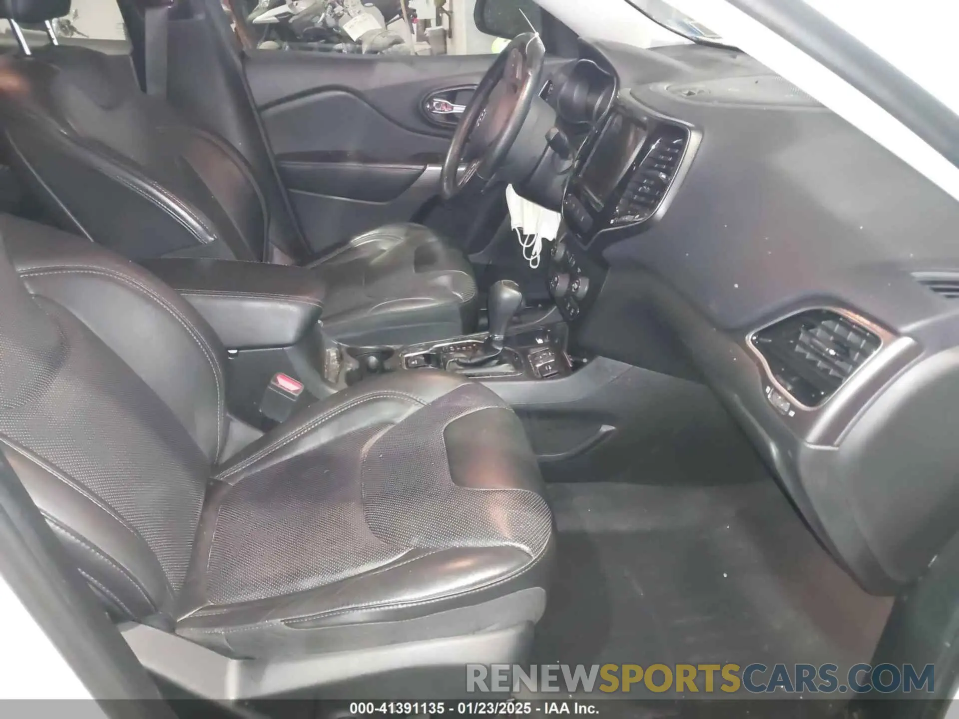 5 fotografías del automóvil dañado 1C4PJLDX3KD273160 JEEP CHEROKEE 2019