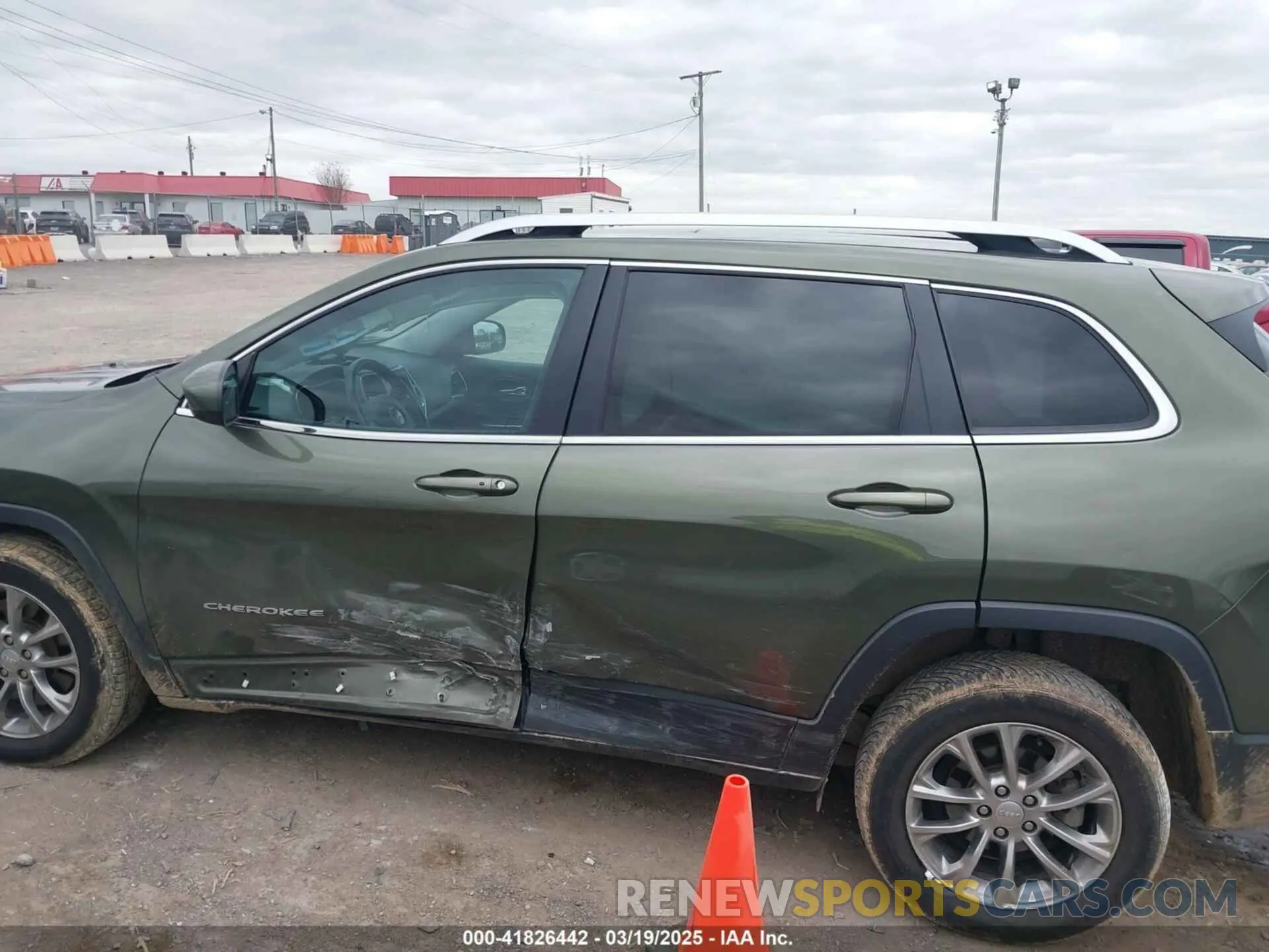 12 fotografías del automóvil dañado 1C4PJLLB0KD248397 JEEP CHEROKEE 2019