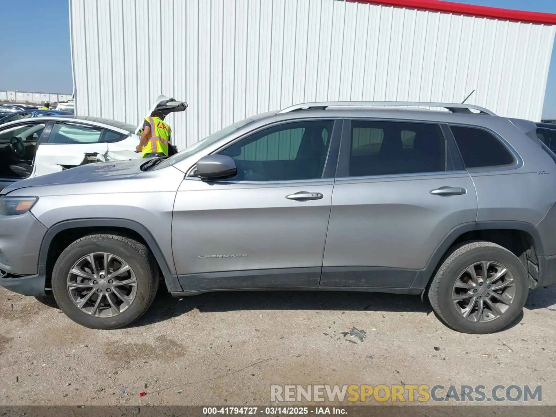 14 fotografías del automóvil dañado 1C4PJLLB0KD419780 JEEP CHEROKEE 2019