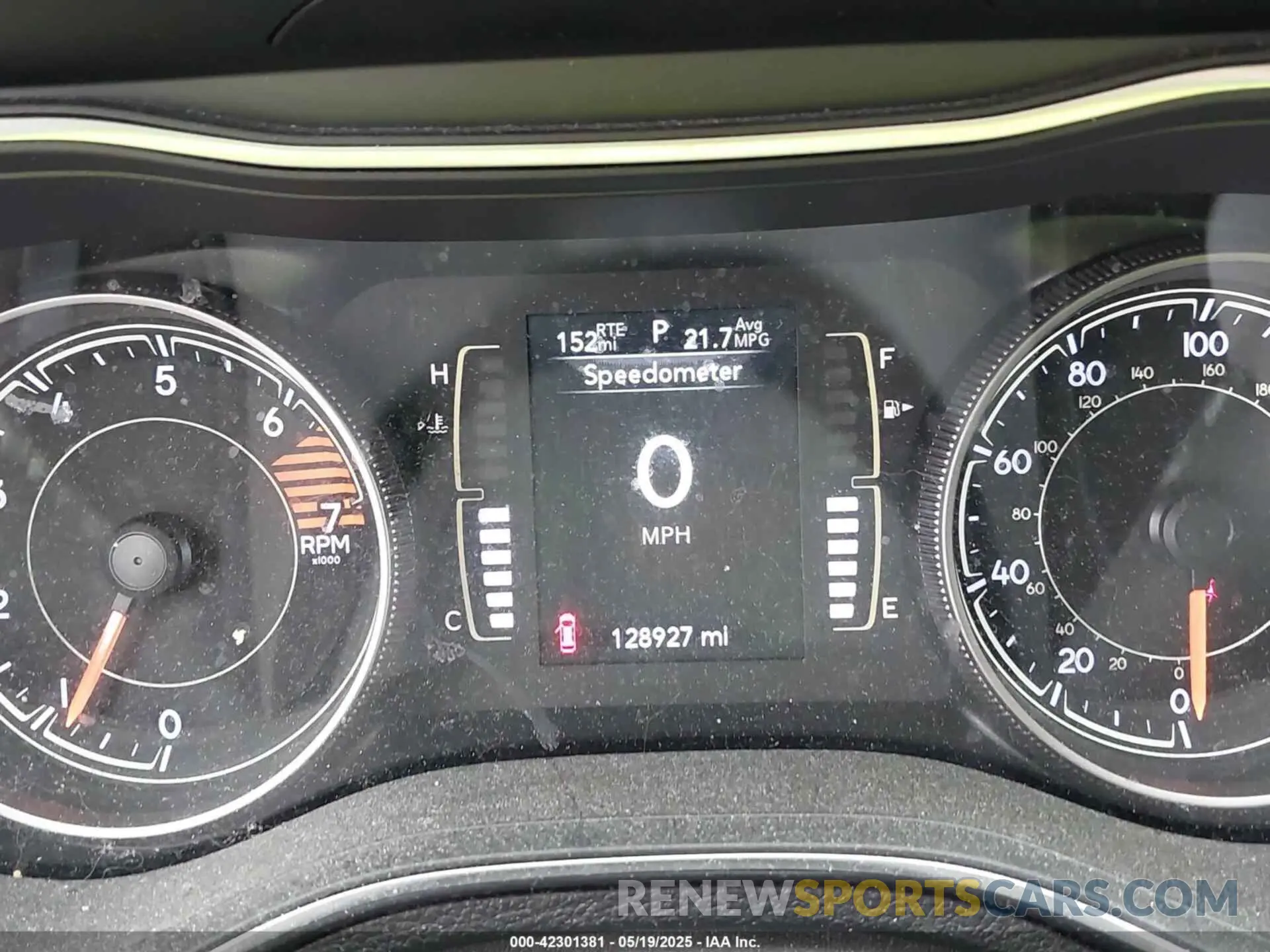 15 fotografías del automóvil dañado 1C4PJLLB1KD132495 JEEP CHEROKEE 2019