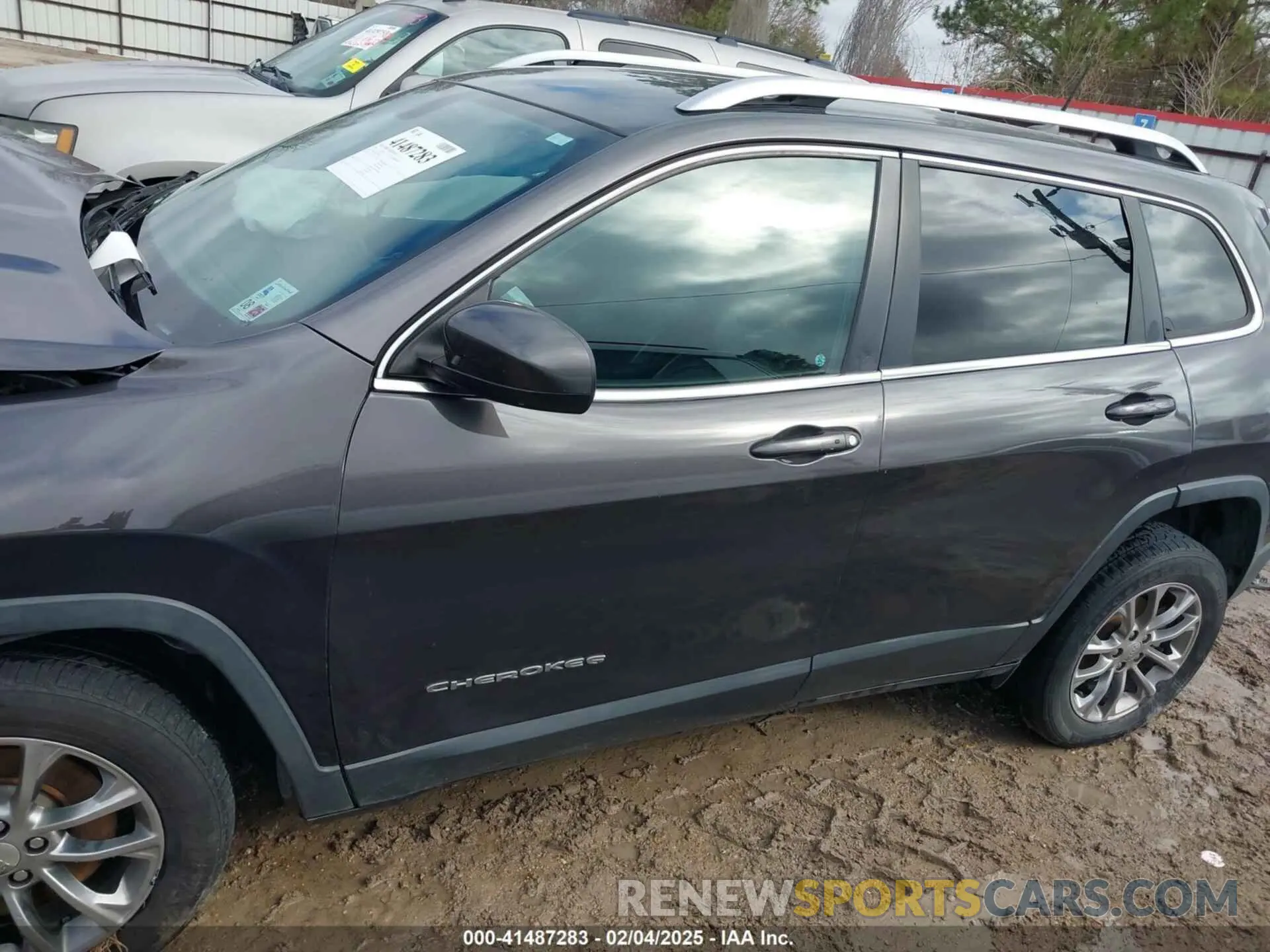 15 fotografías del automóvil dañado 1C4PJLLB1KD154822 JEEP CHEROKEE 2019